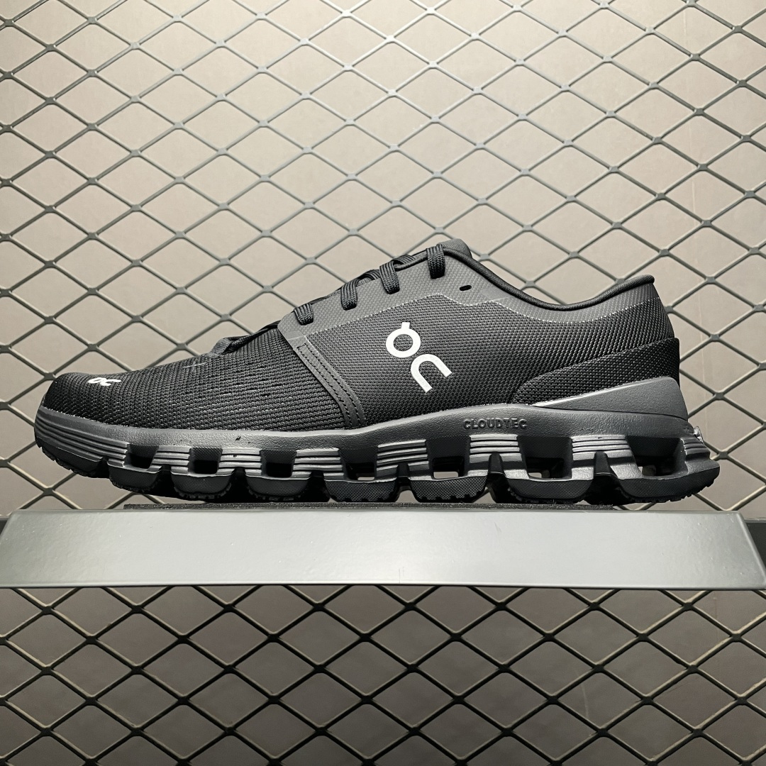 ON 昂跑 Cloud X 4 系列 鞋面采用一体成型布料 有弹性非常透气 鞋底是镂空设计 运用了CLOUDTILT专利技术 弹力十足 毫无负重感 适合日常长距离行走或者休闲旅游 跑步 尺码：36-47 含半码-选品中心