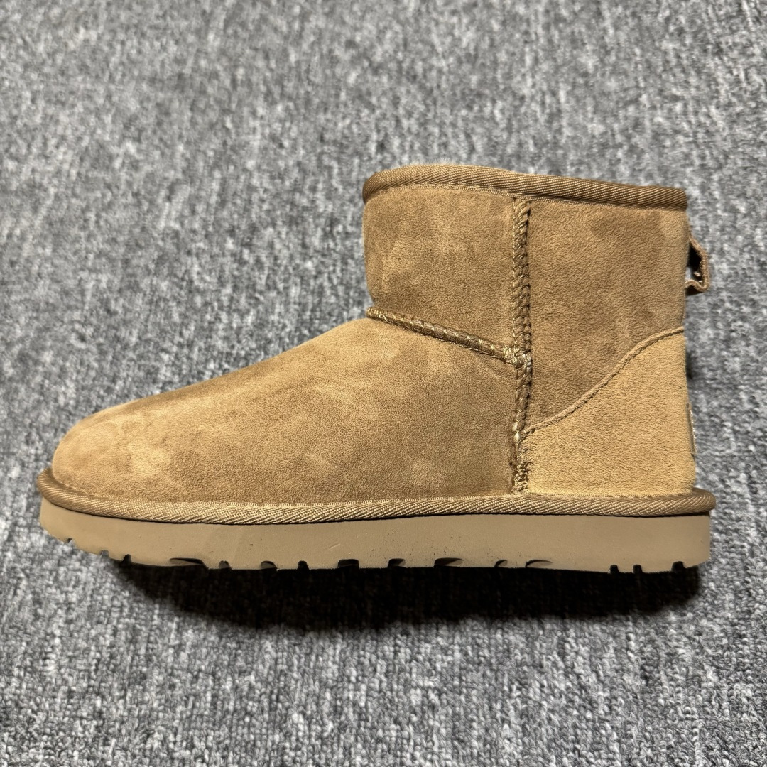 图片[2]-平台外贸专供 UGG 女士雪地靴 1016222 十年品牌制鞋代工厂生产线出品 注重每一处细节 隆丰A级真羊皮毛一体 完全遵循ZP工艺流程打造 尺码：35 36 37 38 39 40-选品中心
