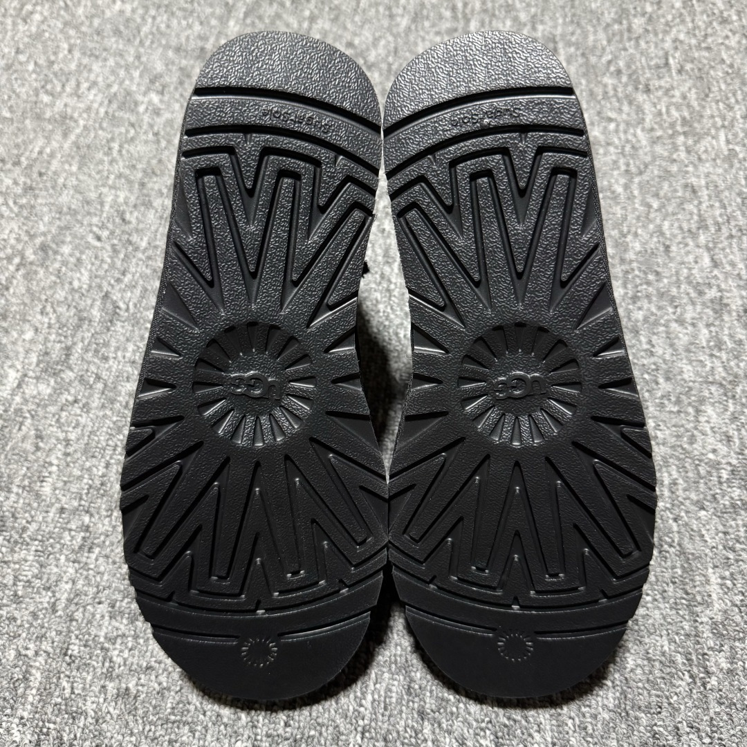 图片[9]-平台外贸专供 UGG 女士雪地靴 1016222 十年品牌制鞋代工厂生产线出品 注重每一处细节 隆丰A级真羊皮毛一体 完全遵循ZP工艺流程打造 尺码：35 36 37 38 39 40-选品中心