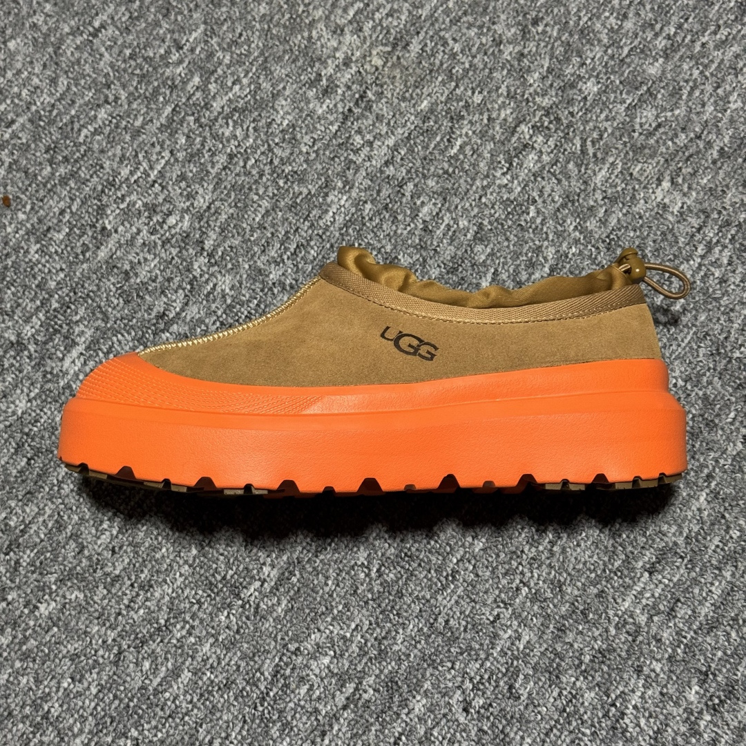 图片[2]-平台外贸专供 UGG 中性款雪地靴 1144096 十年品牌制鞋代工厂生产线出品 注重每一处细节 隆丰A级真羊皮毛一体 完全遵循ZP工艺流程打造 尺码：35 36 37 38 39 40 41 42 42 44 45-选品中心