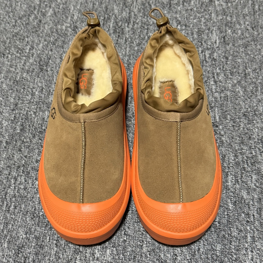 图片[6]-平台外贸专供 UGG 中性款雪地靴 1144096 十年品牌制鞋代工厂生产线出品 注重每一处细节 隆丰A级真羊皮毛一体 完全遵循ZP工艺流程打造 尺码：35 36 37 38 39 40 41 42 42 44 45-选品中心