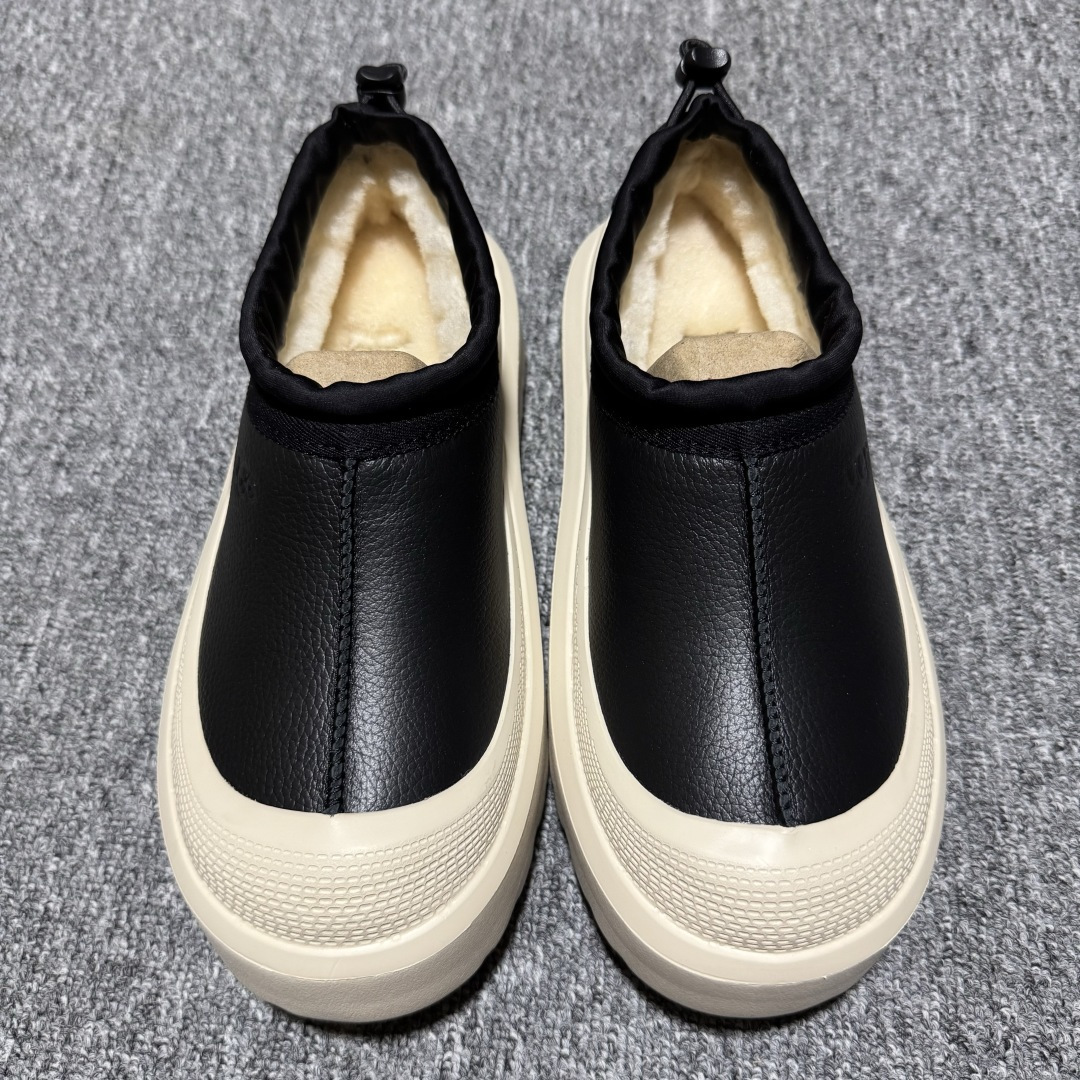 图片[4]-平台外贸专供 UGG 中性款雪地靴 1144096 十年品牌制鞋代工厂生产线出品 注重每一处细节 隆丰A级真羊皮毛一体 完全遵循ZP工艺流程打造 尺码：35 36 37 38 39 40 41 42 42 44 45-选品中心