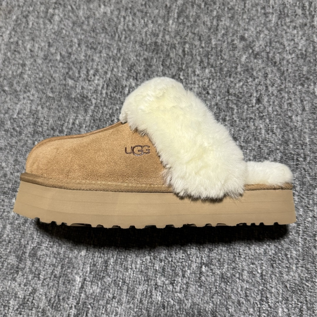 图片[2]-平台外贸专供 UGG 女款雪地靴 1122550 十年品牌制鞋代工厂生产线出品 注重每一处细节 隆丰A级真羊皮毛一体 完全遵循ZP工艺流程打造 尺码：35 36 37 38 39 40 4-选品中心