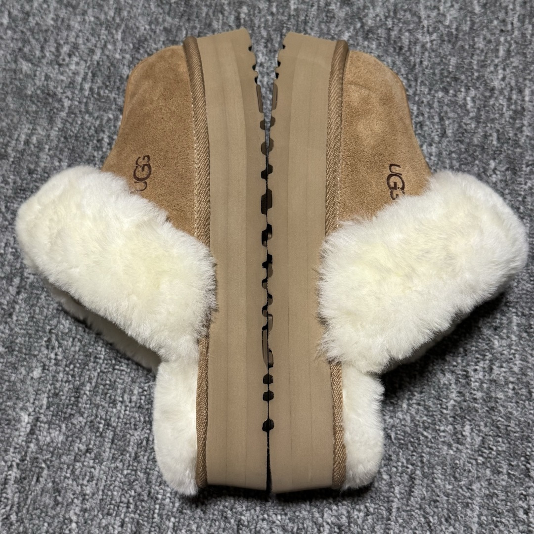 图片[3]-平台外贸专供 UGG 女款雪地靴 1122550 十年品牌制鞋代工厂生产线出品 注重每一处细节 隆丰A级真羊皮毛一体 完全遵循ZP工艺流程打造 尺码：35 36 37 38 39 40 4-选品中心