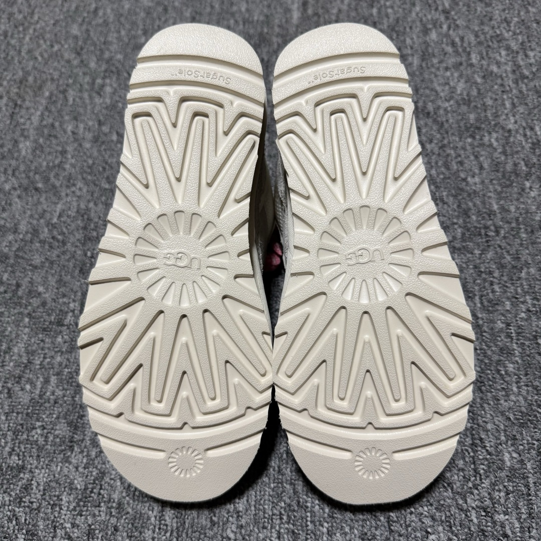 图片[6]-平台外贸专供 UGG 梅尔 女款雪地靴 1144032 十年品牌制鞋代工厂生产线出品 注重每一处细节 隆丰A级真羊皮毛一体 完全遵循ZP工艺流程打造 尺码：35 36 37 38 39 40-选品中心