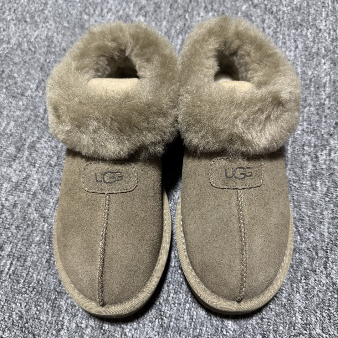 平台外贸专供 UGG 女款雪地靴 1134810 薄底 十年品牌制鞋代工厂生产线出品 注重每一处细节 隆丰A级真羊皮毛一体 完全遵循ZP工艺流程打造 尺码：35 36 37 38 39 40-选品中心