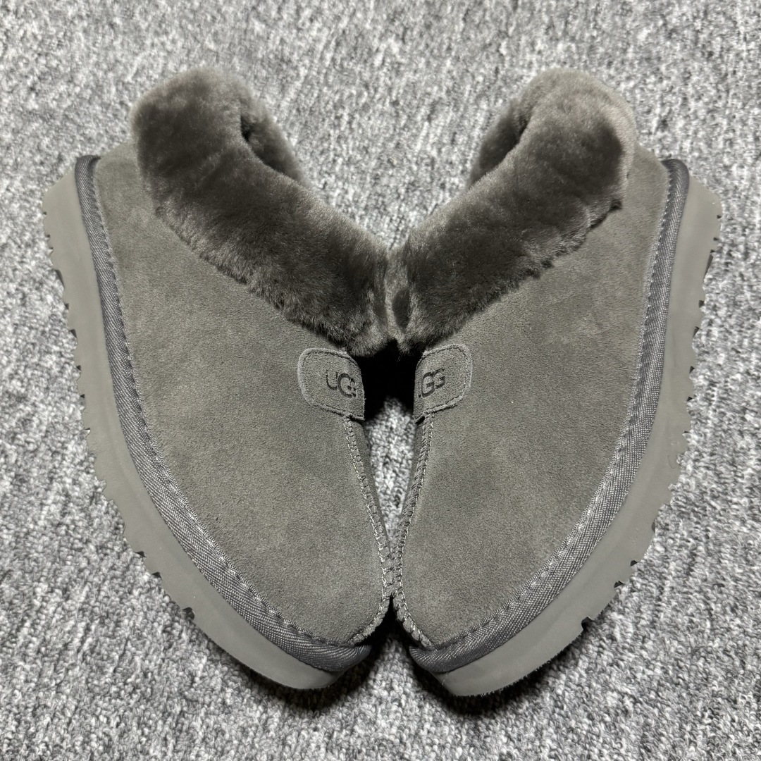 图片[6]-平台外贸专供 UGG 女款雪地靴 1134810 薄底 十年品牌制鞋代工厂生产线出品 注重每一处细节 隆丰A级真羊皮毛一体 完全遵循ZP工艺流程打造 尺码：35 36 37 38 39 40-选品中心