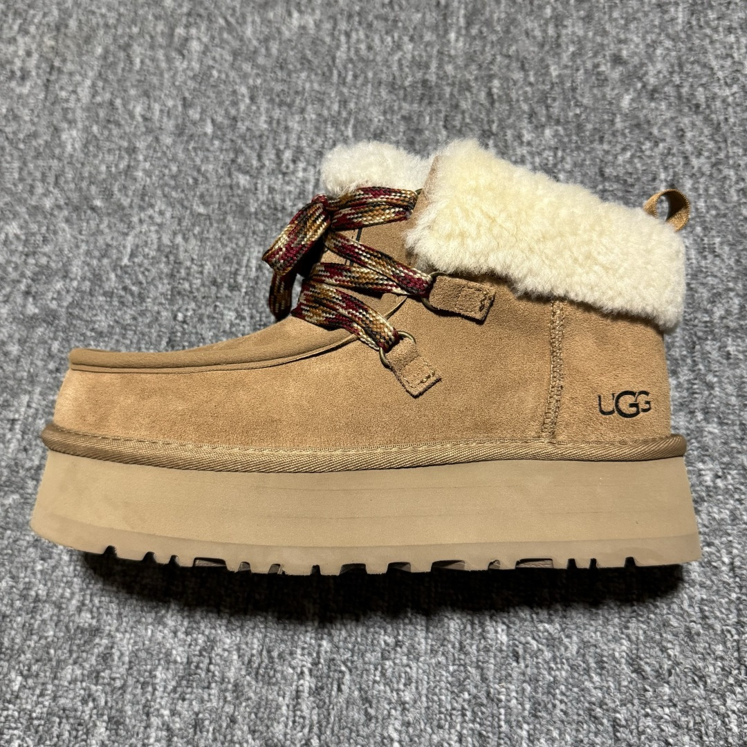 图片[7]-平台外贸专供 UGG 女款雪地靴 1143954 十年品牌制鞋代工厂生产线出品 注重每一处细节 隆丰A级真羊皮毛一体 完全遵循ZP工艺流程打造 尺码：35 36 37 38 39 40-选品中心