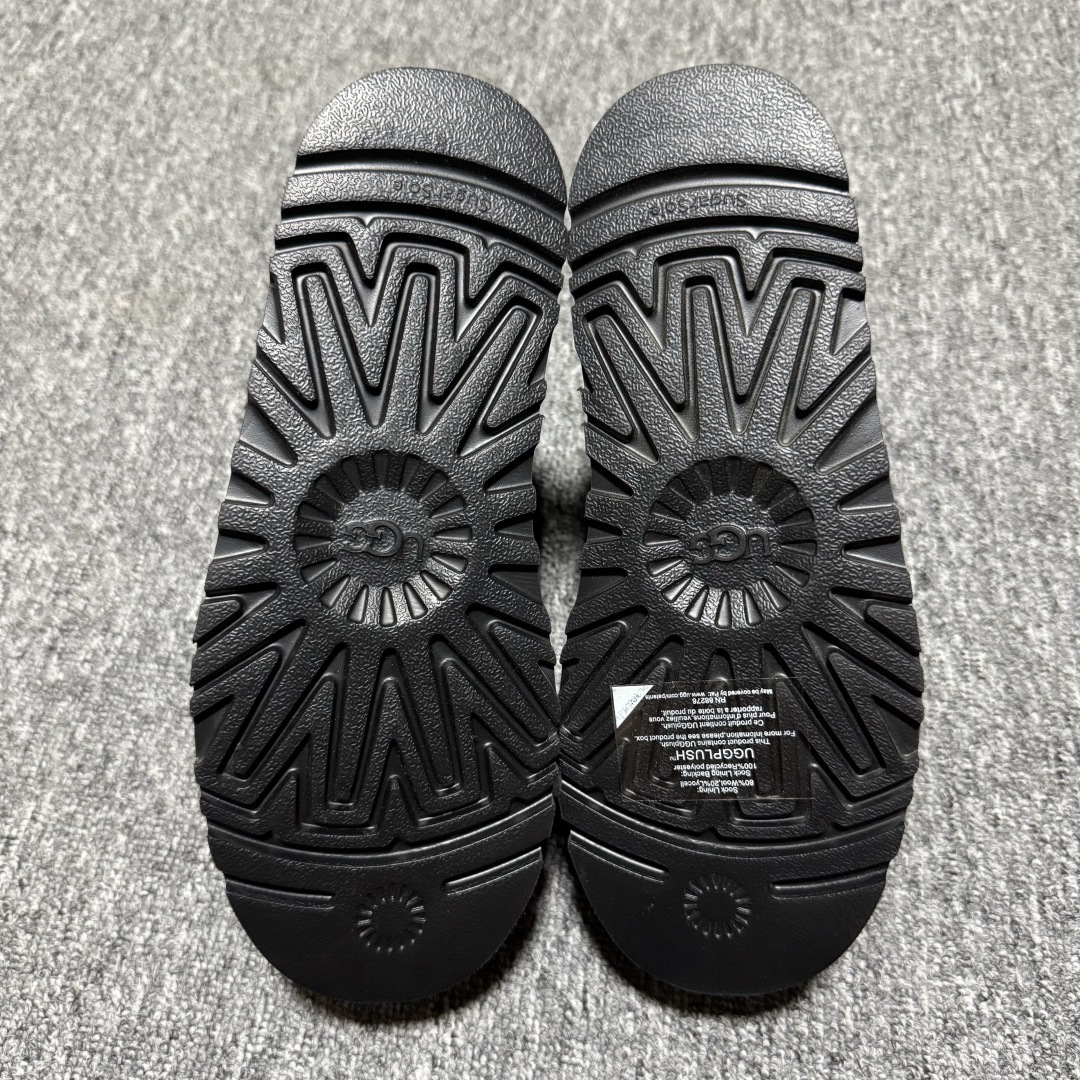 图片[6]-平台外贸专供 UGG 女款雪地靴 1143954 十年品牌制鞋代工厂生产线出品 注重每一处细节 隆丰A级真羊皮毛一体 完全遵循ZP工艺流程打造 尺码：35 36 37 38 39 40-选品中心