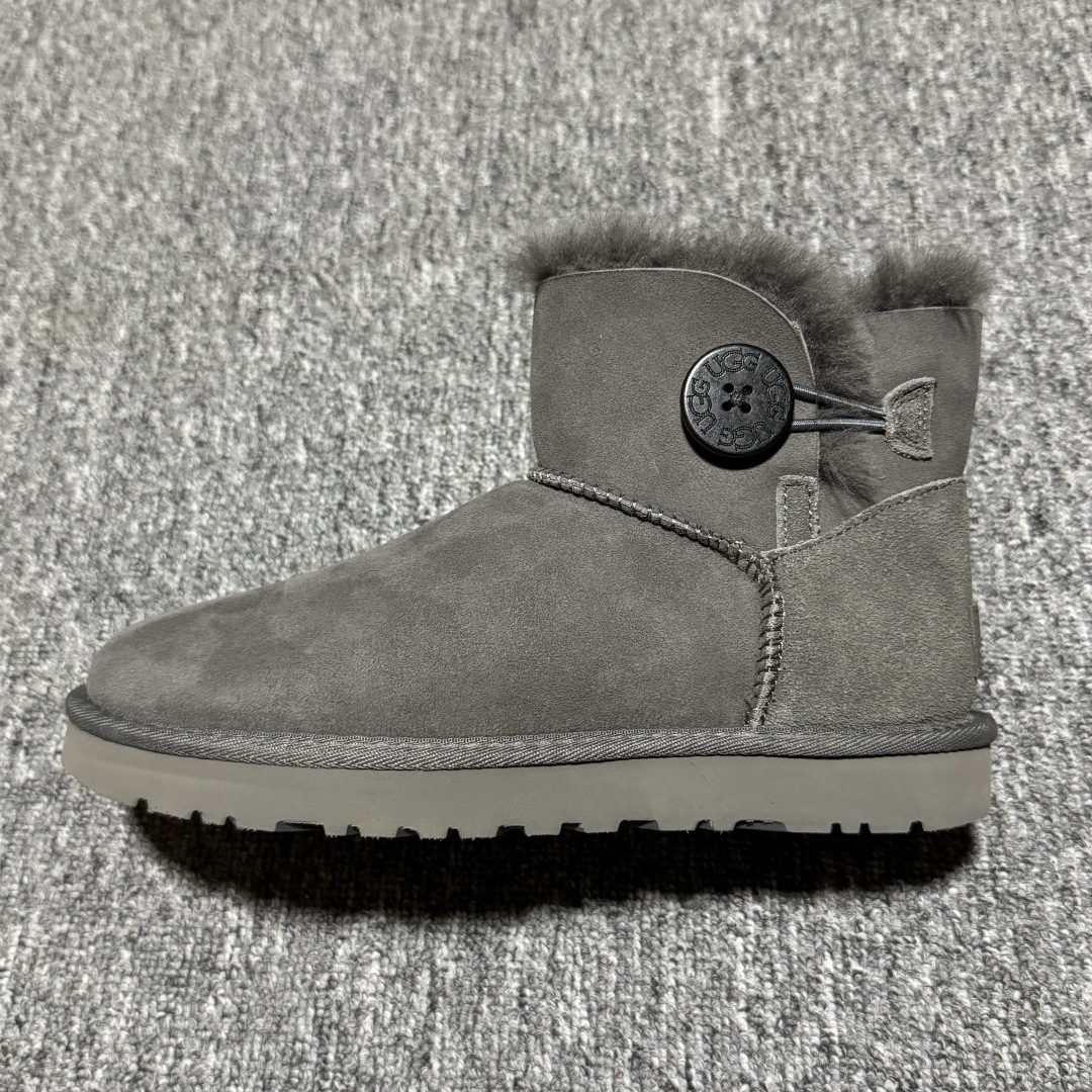 图片[5]-平台外贸专供 UGG 女款雪地靴 1016422 十年品牌制鞋代工厂生产线出品 注重每一处细节 隆丰A级真羊皮毛一体 完全遵循ZP工艺流程打造 尺码：35 36 37 38 39 40-选品中心