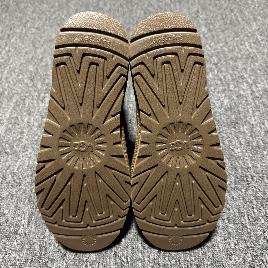 图片[3]-平台外贸专供 UGG 女款雪地靴 1016226 十年品牌制鞋代工厂生产线出品 注重每一处细节 隆丰A级真羊皮毛一体 完全遵循ZP工艺流程打造 尺码：35 36 37 38 39 40-选品中心