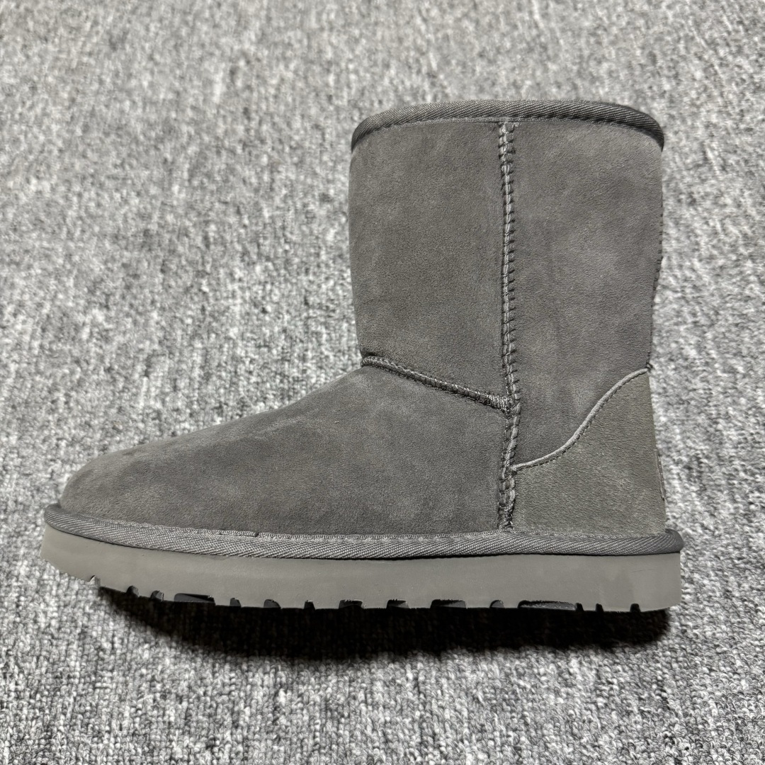 图片[5]-平台外贸专供 UGG 女款雪地靴 1016233 十年品牌制鞋代工厂生产线出品 注重每一处细节 隆丰A级真羊皮毛一体 完全遵循ZP工艺流程打造 尺码：35 36 37 38 39 40-选品中心