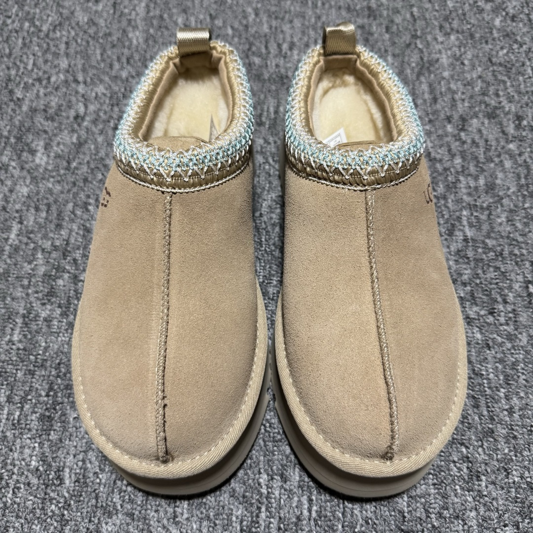 图片[9]-平台外贸专供 UGG 女款雪地靴 1122553 十年品牌制鞋代工厂生产线出品 注重每一处细节 隆丰A级真羊皮毛一体 完全遵循ZP工艺流程打造 尺码：35 36 37 38 39 40-选品中心