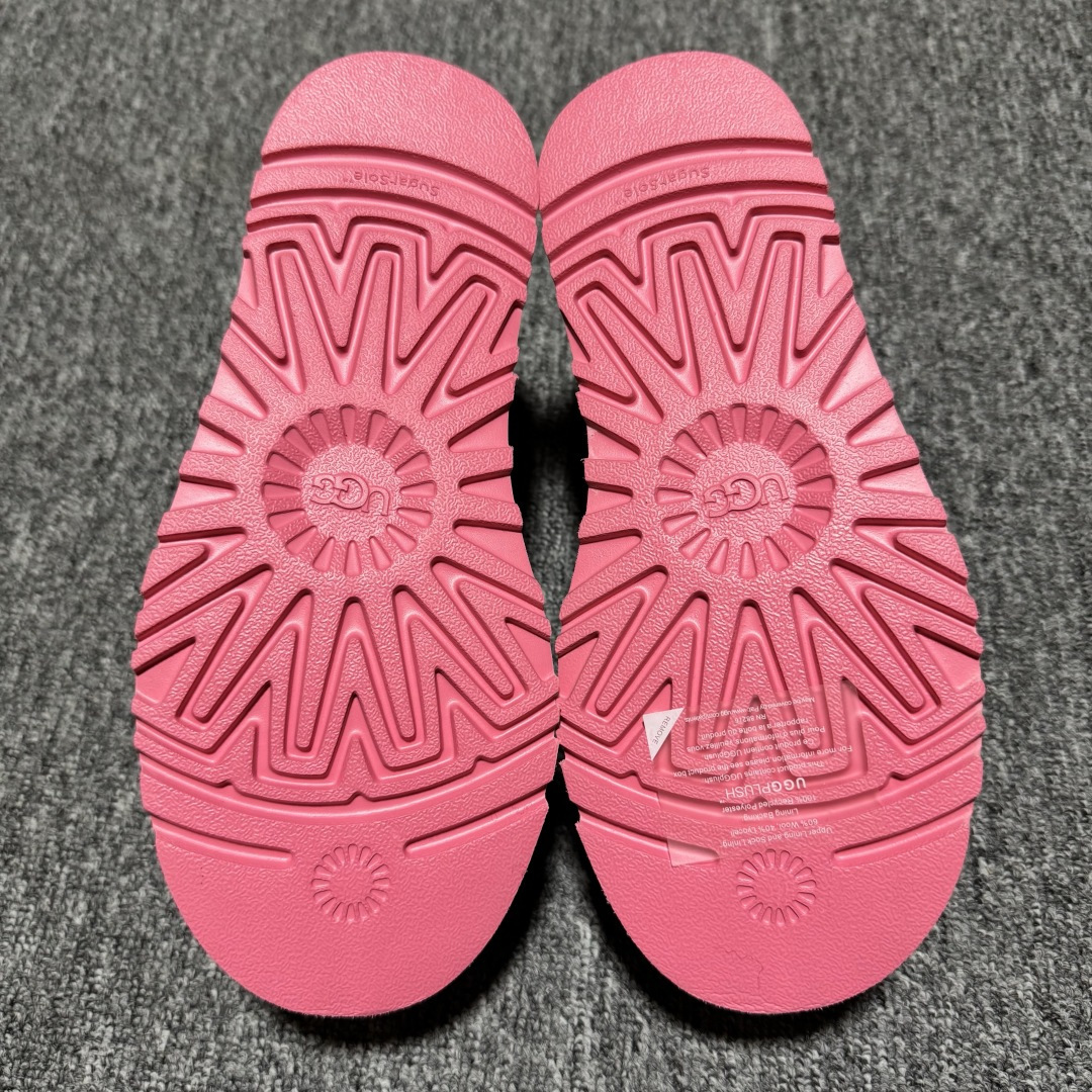 图片[3]-平台外贸专供 UGG 女款雪地靴 1122553 十年品牌制鞋代工厂生产线出品 注重每一处细节 隆丰A级真羊皮毛一体 完全遵循ZP工艺流程打造 尺码：35 36 37 38 39 40-选品中心