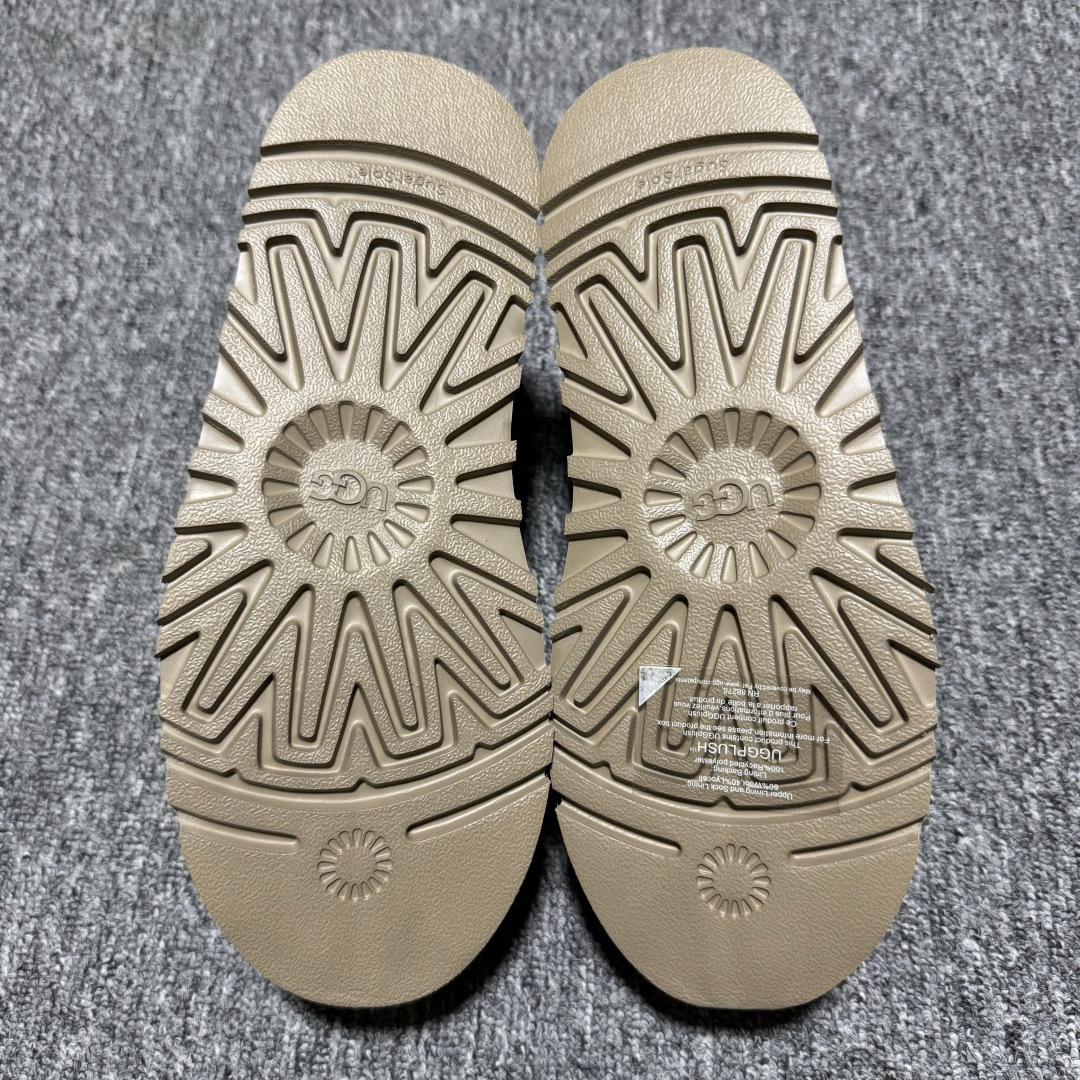 图片[6]-平台外贸专供 UGG 女款雪地靴 1122553 十年品牌制鞋代工厂生产线出品 注重每一处细节 隆丰A级真羊皮毛一体 完全遵循ZP工艺流程打造 尺码：35 36 37 38 39 40-选品中心