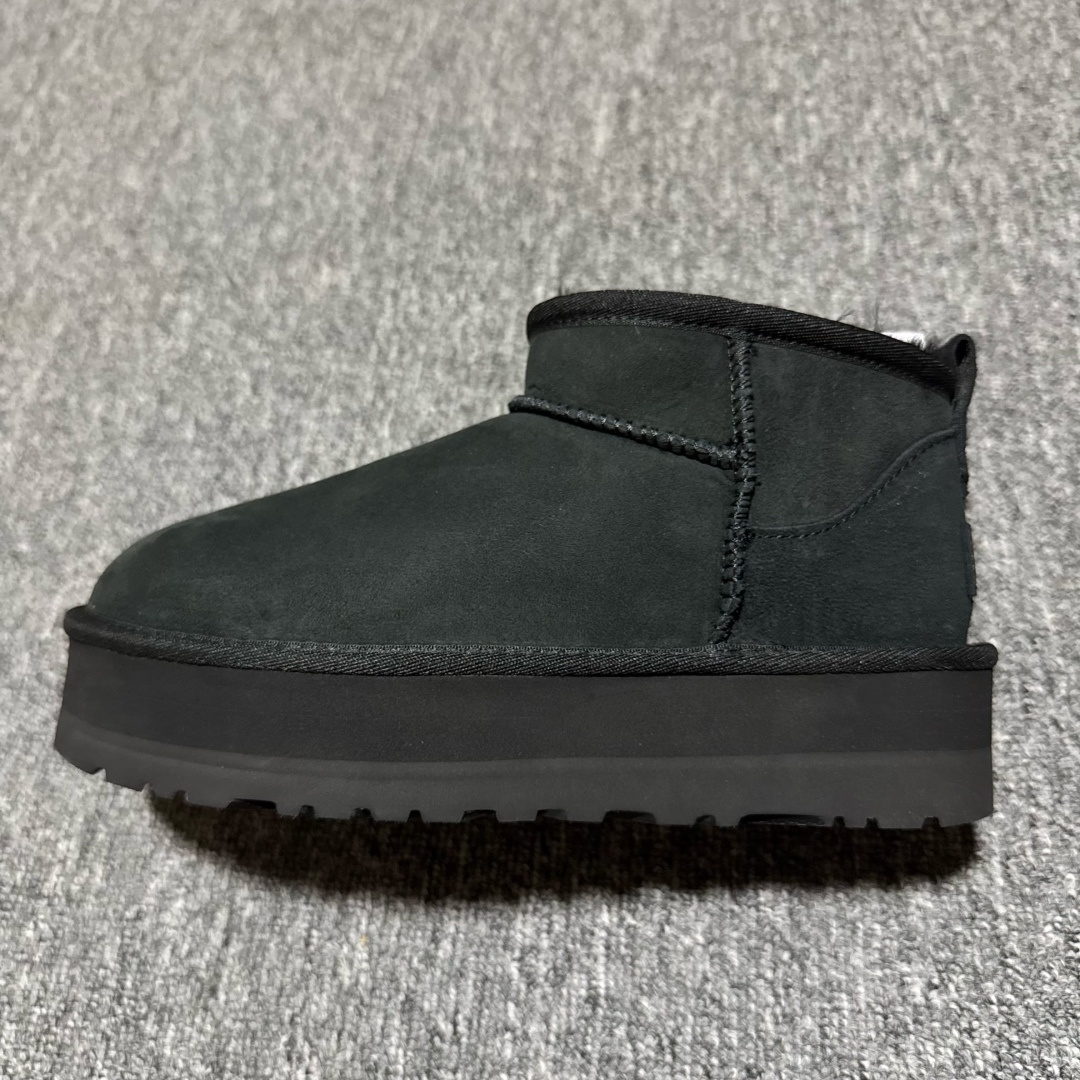 图片[5]-平台外贸专供 UGG 女款雪地靴 1135093 三公分 十年品牌制鞋代工厂生产线出品 注重每一处细节 隆丰A级真羊皮毛一体 完全遵循ZP工艺流程打造 尺码：35 36 37 38 39 40-选品中心