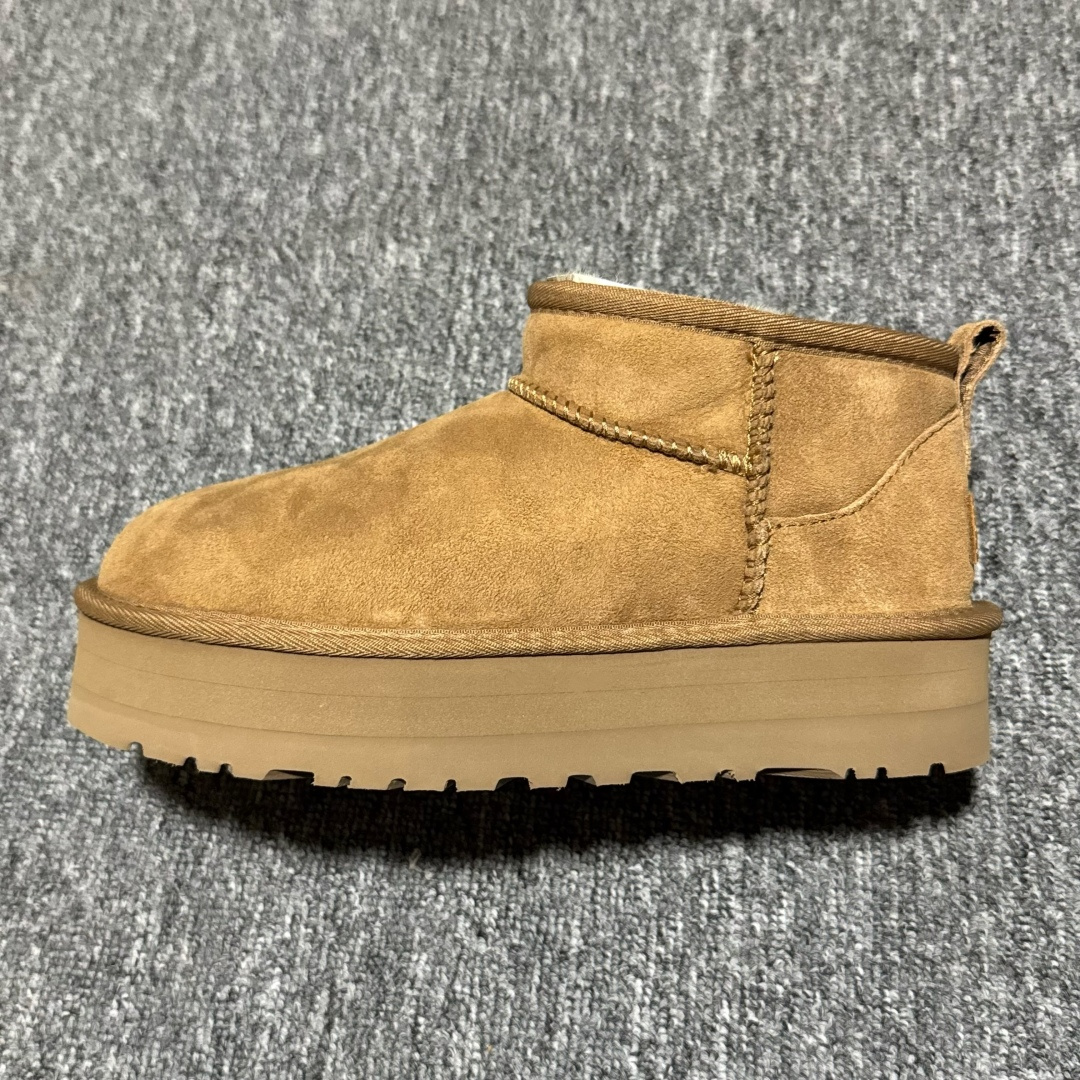 图片[2]-平台外贸专供 UGG 女款雪地靴 1135093 三公分 十年品牌制鞋代工厂生产线出品 注重每一处细节 隆丰A级真羊皮毛一体 完全遵循ZP工艺流程打造 尺码：35 36 37 38 39 40-选品中心