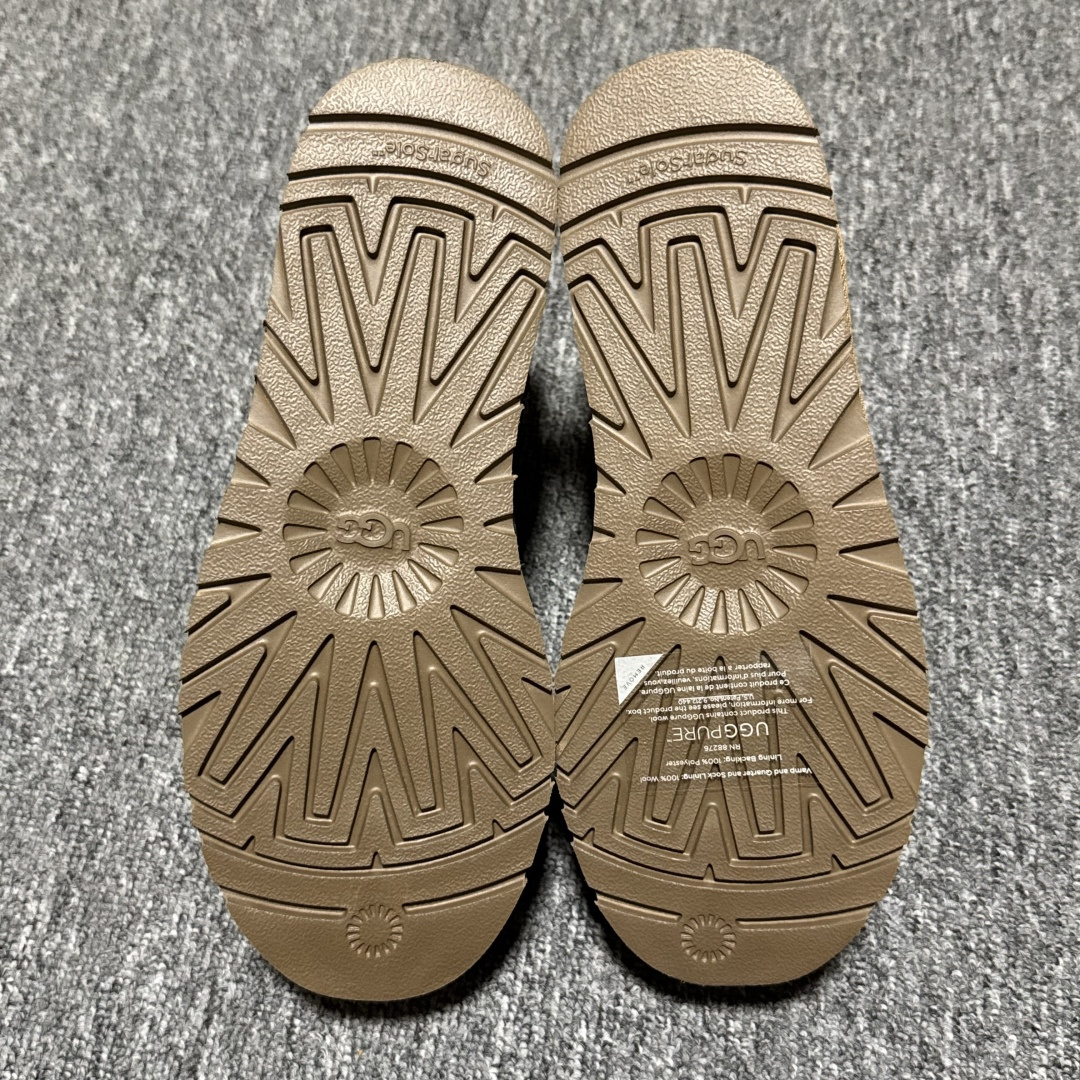 图片[7]-平台外贸专供 UGG 女款雪地靴 1135093 三公分 十年品牌制鞋代工厂生产线出品 注重每一处细节 隆丰A级真羊皮毛一体 完全遵循ZP工艺流程打造 尺码：35 36 37 38 39 40-选品中心