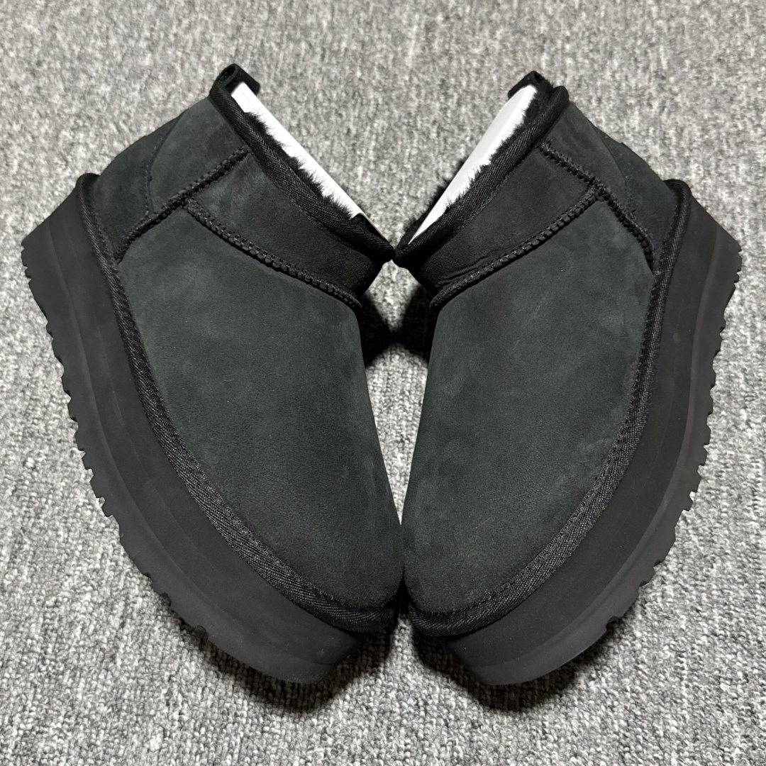 图片[6]-平台外贸专供 UGG 女款雪地靴 1135093 三公分 十年品牌制鞋代工厂生产线出品 注重每一处细节 隆丰A级真羊皮毛一体 完全遵循ZP工艺流程打造 尺码：35 36 37 38 39 40-选品中心