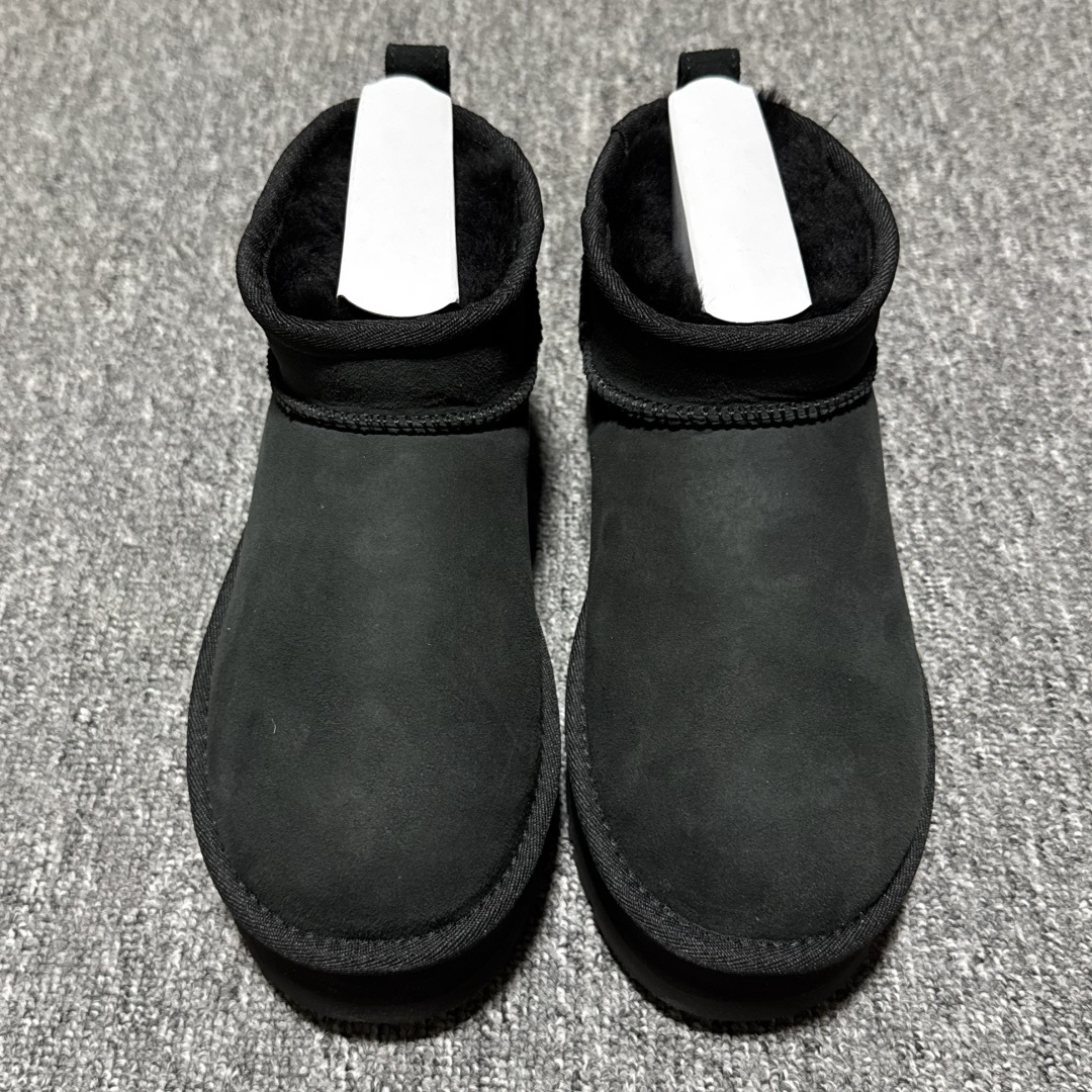 图片[4]-平台外贸专供 UGG 女款雪地靴 1135093 三公分 十年品牌制鞋代工厂生产线出品 注重每一处细节 隆丰A级真羊皮毛一体 完全遵循ZP工艺流程打造 尺码：35 36 37 38 39 40-选品中心