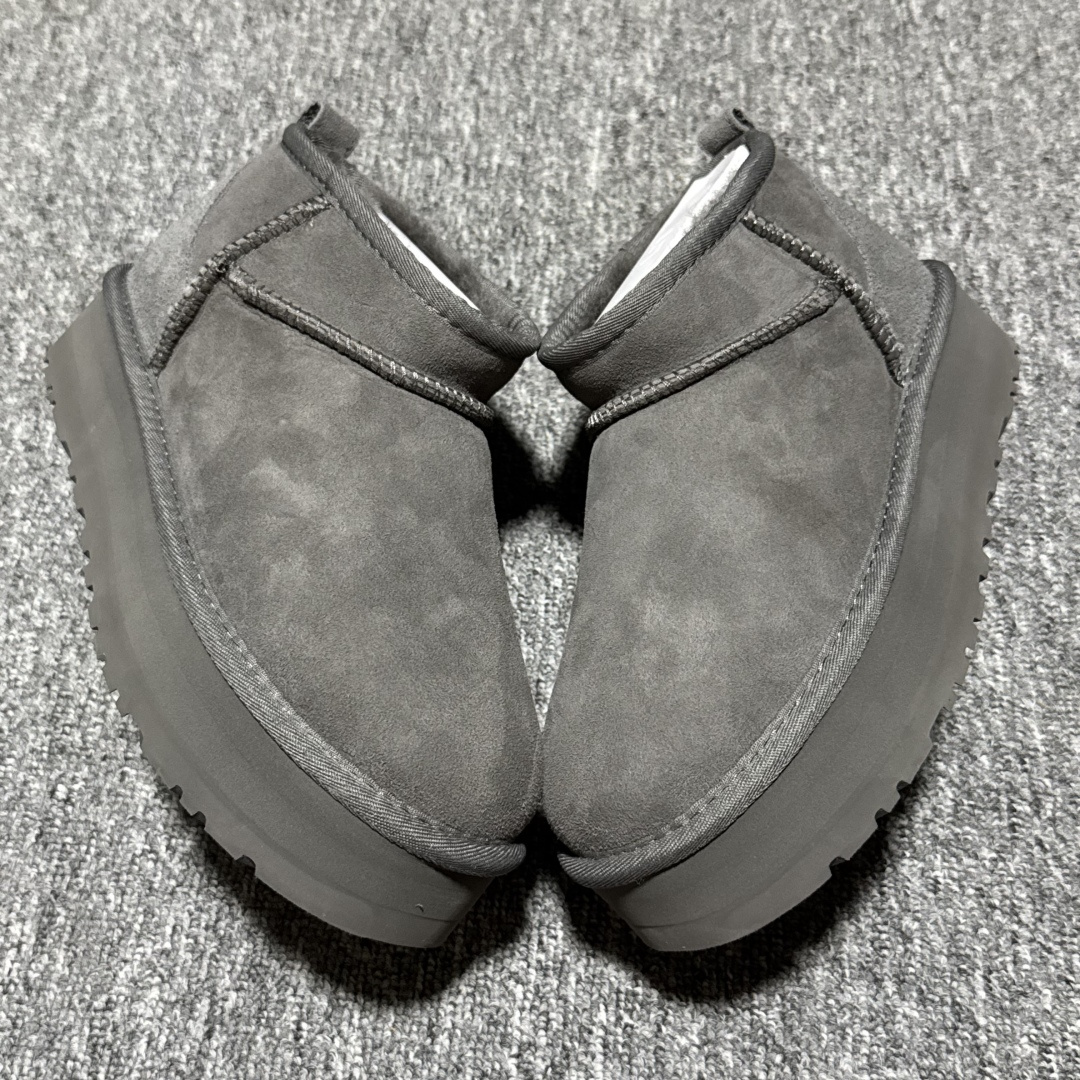 图片[3]-平台外贸专供 UGG 女款雪地靴 1135093 三公分 十年品牌制鞋代工厂生产线出品 注重每一处细节 隆丰A级真羊皮毛一体 完全遵循ZP工艺流程打造 尺码：35 36 37 38 39 40-选品中心