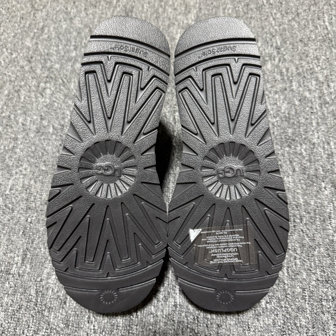 图片[9]-平台外贸专供 UGG 女款雪地靴 1135093 三公分 十年品牌制鞋代工厂生产线出品 注重每一处细节 隆丰A级真羊皮毛一体 完全遵循ZP工艺流程打造 尺码：35 36 37 38 39 40-选品中心