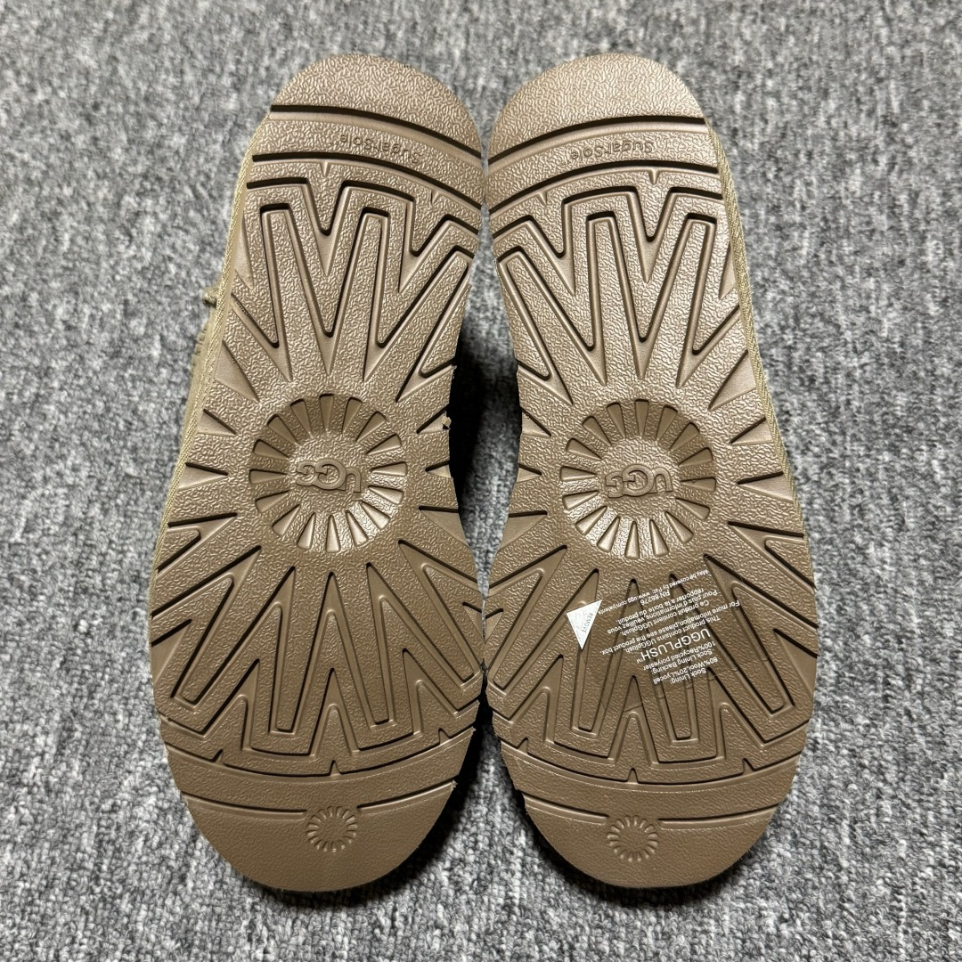 图片[7]-平台外贸专供 UGG 女款雪地靴 1135093 三公分 十年品牌制鞋代工厂生产线出品 注重每一处细节 隆丰A级真羊皮毛一体 完全遵循ZP工艺流程打造 尺码：35 36 37 38 39 40-选品中心