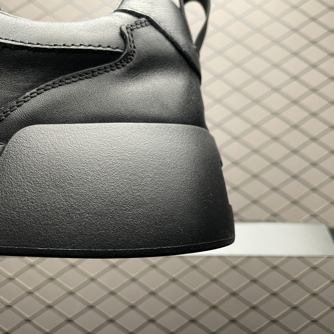 图片[4]-ECCO 爱步 柔酷零点系列 635335 重塑德训经典轮廓，简约而不失格调 轻松切换不同生活场景的搭配需求 不易挤脚复古经典百搭 全皮革内里系统，从内衬到鞋垫，全皮革覆盖的贴心设计，如第二层肌肤般温柔承托双脚 三重舒适 轻盈大底搭载爱步独有科技 简约系带设计 可自由调节松紧 一体成型贴合脚部，轻弹缓震运动时自带缓冲buff 引领街头风向 尺码：38 39 40 41 42 43（皮鞋码）-选品中心