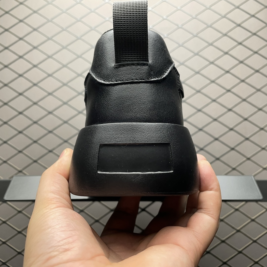 图片[2]-ECCO 爱步 柔酷零点系列 635335 重塑德训经典轮廓，简约而不失格调 轻松切换不同生活场景的搭配需求 不易挤脚复古经典百搭 全皮革内里系统，从内衬到鞋垫，全皮革覆盖的贴心设计，如第二层肌肤般温柔承托双脚 三重舒适 轻盈大底搭载爱步独有科技 简约系带设计 可自由调节松紧 一体成型贴合脚部，轻弹缓震运动时自带缓冲buff 引领街头风向 尺码：38 39 40 41 42 43（皮鞋码）-选品中心