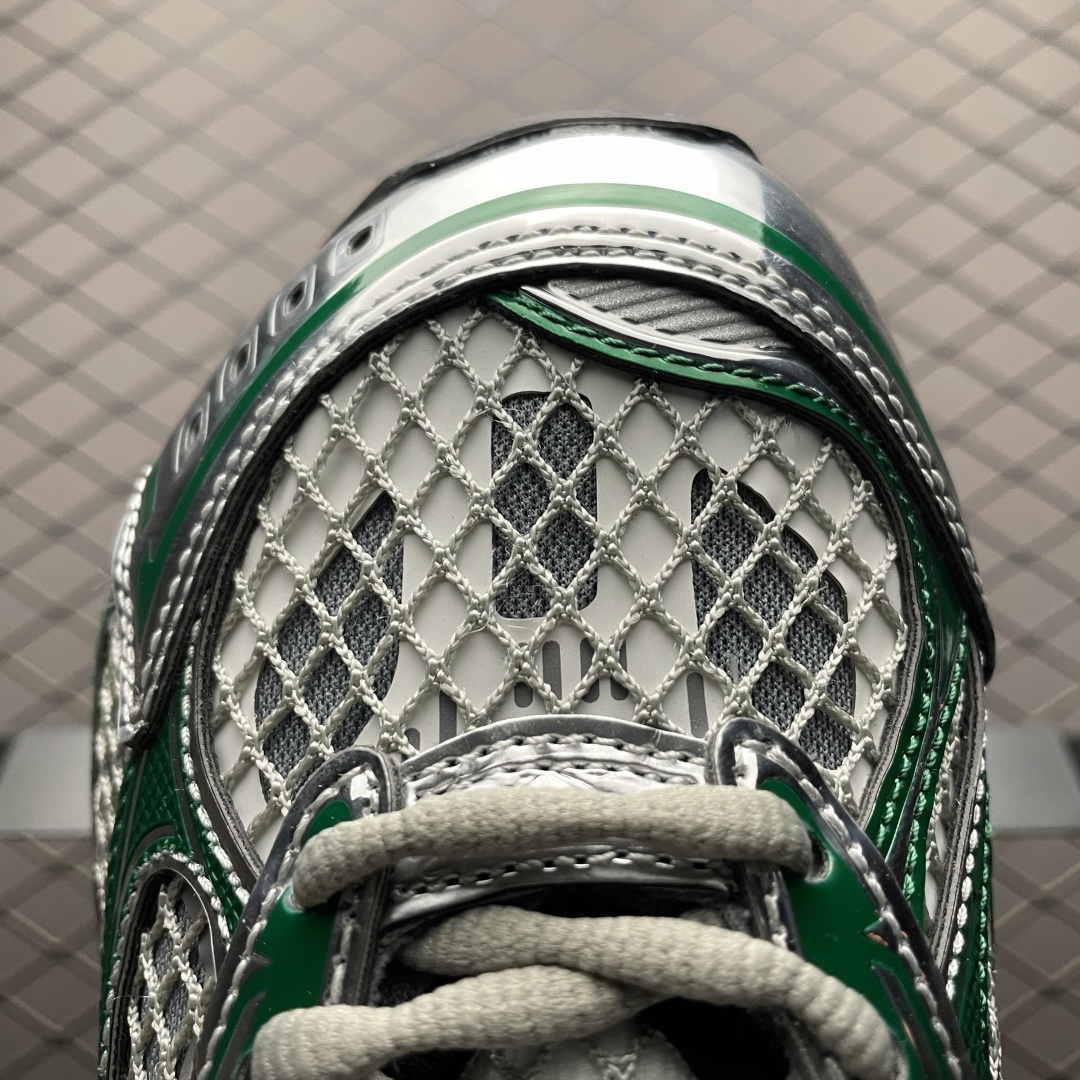 图片[7]-BOTTEGA VENETA BV 葆蝶家 王一博同款低帮休闲鞋 采用轻质科技网布面料 搭配几何图案设计橡胶外底 王炸系列 高版本 认准套包工艺 实际增高很多哦，还是一样显腿细非常nice 耐玩耐造 对标对版！套包鞋工艺 认准高版本 大底选用拼色TPU大底 ！配置原版包装 尺码：35 36 37 38 39 40 41 42 43 44 45-选品中心