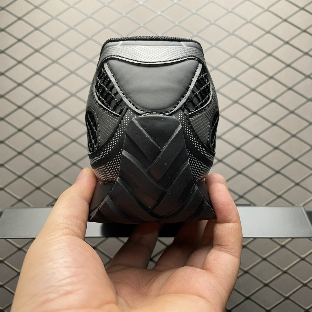 图片[2]-BOTTEGA VENETA BV 葆蝶家 王一博同款低帮休闲鞋 采用轻质科技网布面料 搭配几何图案设计橡胶外底 王炸系列 高版本 认准套包工艺 实际增高很多哦，还是一样显腿细非常nice 耐玩耐造 对标对版！套包鞋工艺 认准高版本 大底选用拼色TPU大底 ！配置原版包装 尺码：35 36 37 38 39 40 41 42 43 44 45-选品中心