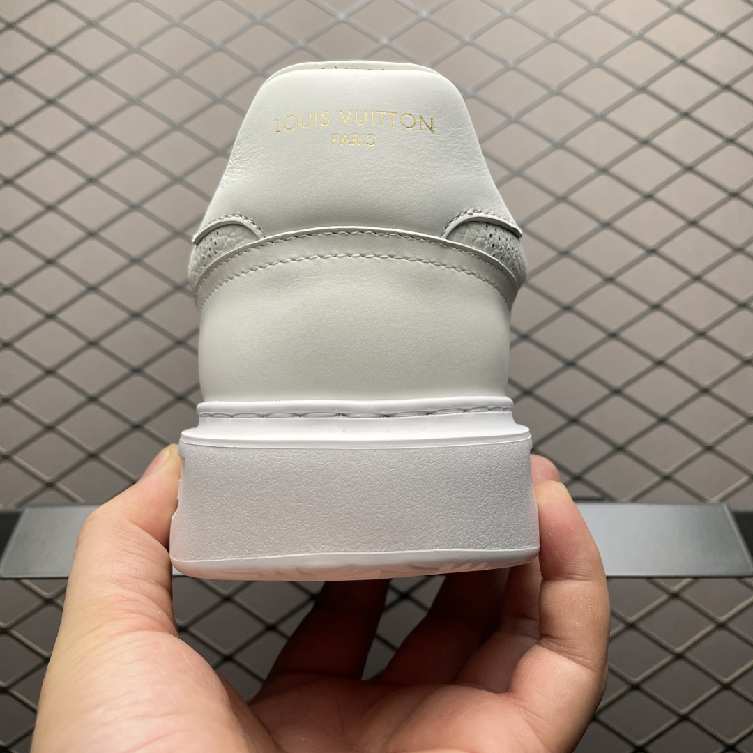 图片[2]-Louis Vuitton LV 路易威登 Beverly Hills 低帮休闲板鞋 海淘代购同渠道品质 高端零售 外贸充正专供 原版购入开发 ZP级全套包装 完美楦型 正确卡色 大底TPU 质感媲美原版 细节与原版一致 请注意区分市面通货材 尺码：38 39 40 41 42 43 44 45 46-选品中心