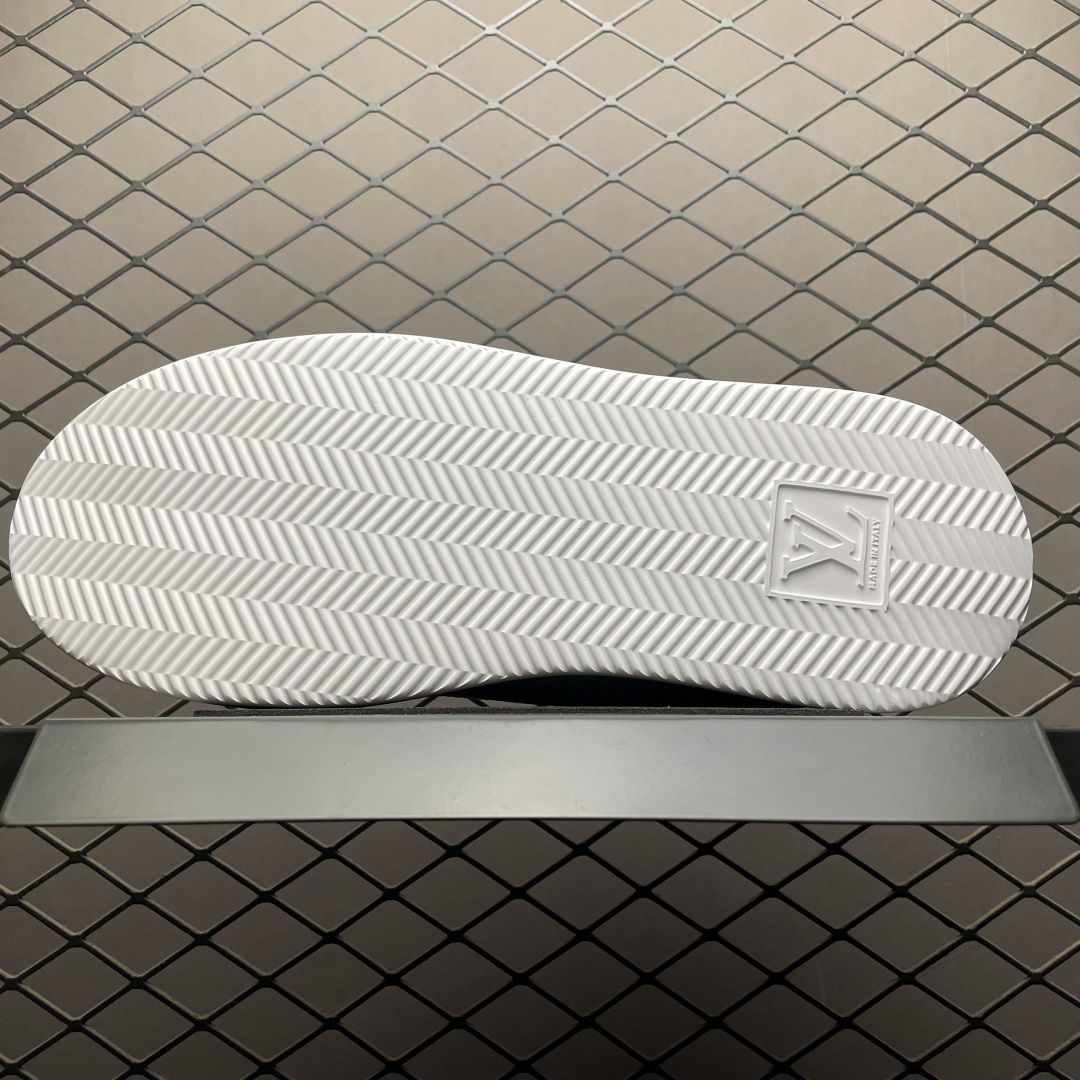 图片[5]-Louis Vuitton LV 路易威登 Beverly Hills 低帮休闲板鞋 海淘代购同渠道品质 高端零售 外贸充正专供 原版购入开发 ZP级全套包装 完美楦型 正确卡色 大底TPU 质感媲美原版 细节与原版一致 请注意区分市面通货材 尺码：38 39 40 41 42 43 44 45 46-选品中心