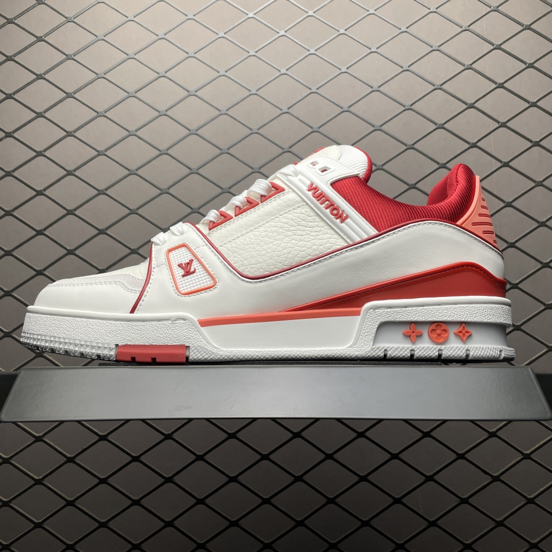 Louis Vuitton 路易威登 LV Trainer 低帮休闲板鞋 海淘代购同渠道品质 高端零售 外贸充正专供 原版购入开发 ZP级全套包装 完美楦型 正确卡色 大底TPU 质感媲美原版 细节与原版一致 请注意区分市面通货材 尺码：38 39 40 41 42 43 44 45 46-选品中心