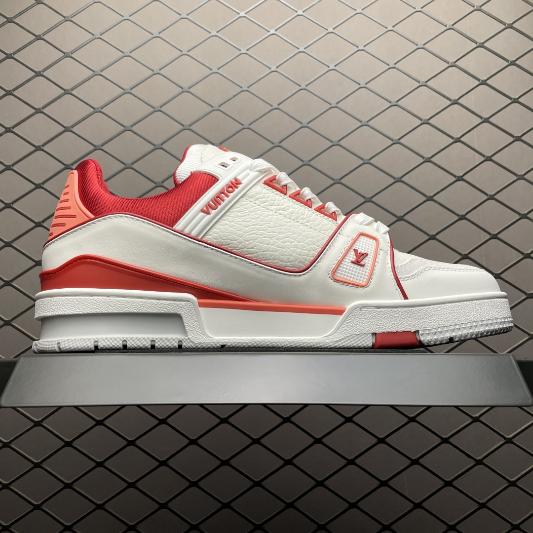 图片[3]-Louis Vuitton 路易威登 LV Trainer 低帮休闲板鞋 海淘代购同渠道品质 高端零售 外贸充正专供 原版购入开发 ZP级全套包装 完美楦型 正确卡色 大底TPU 质感媲美原版 细节与原版一致 请注意区分市面通货材 尺码：38 39 40 41 42 43 44 45 46-选品中心