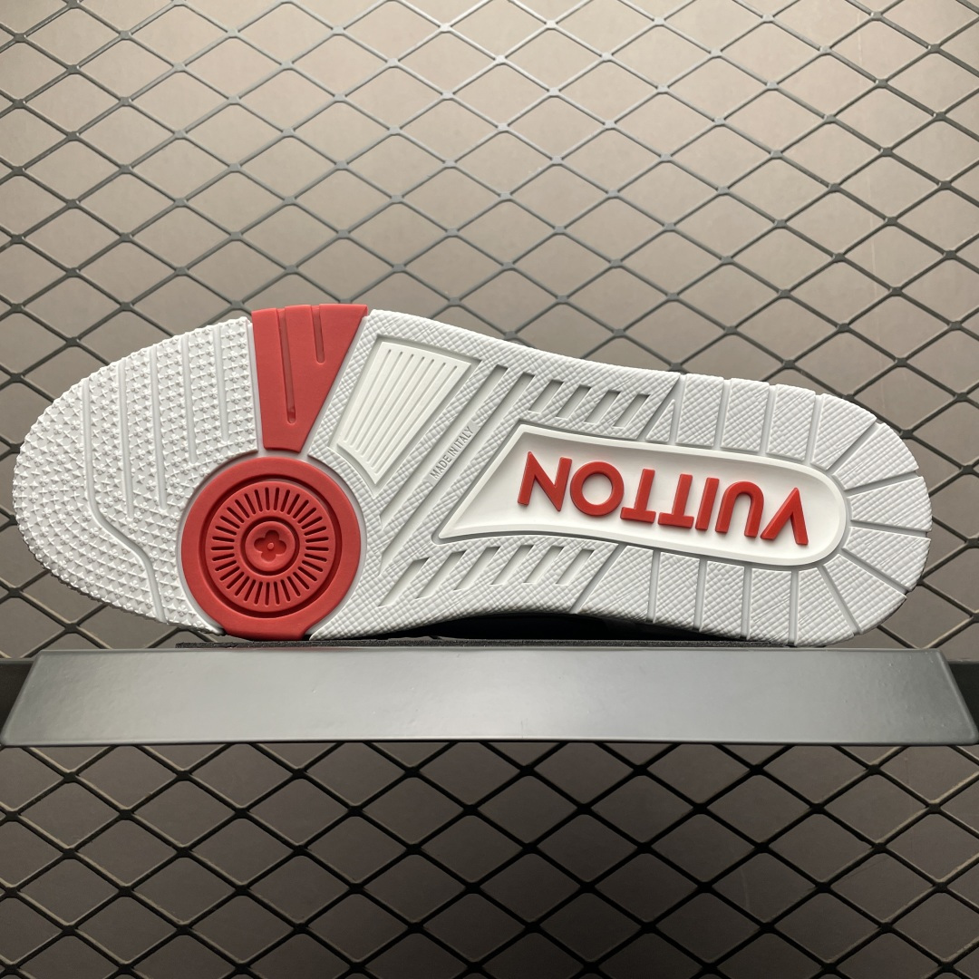 图片[5]-Louis Vuitton 路易威登 LV Trainer 低帮休闲板鞋 海淘代购同渠道品质 高端零售 外贸充正专供 原版购入开发 ZP级全套包装 完美楦型 正确卡色 大底TPU 质感媲美原版 细节与原版一致 请注意区分市面通货材 尺码：38 39 40 41 42 43 44 45 46-选品中心