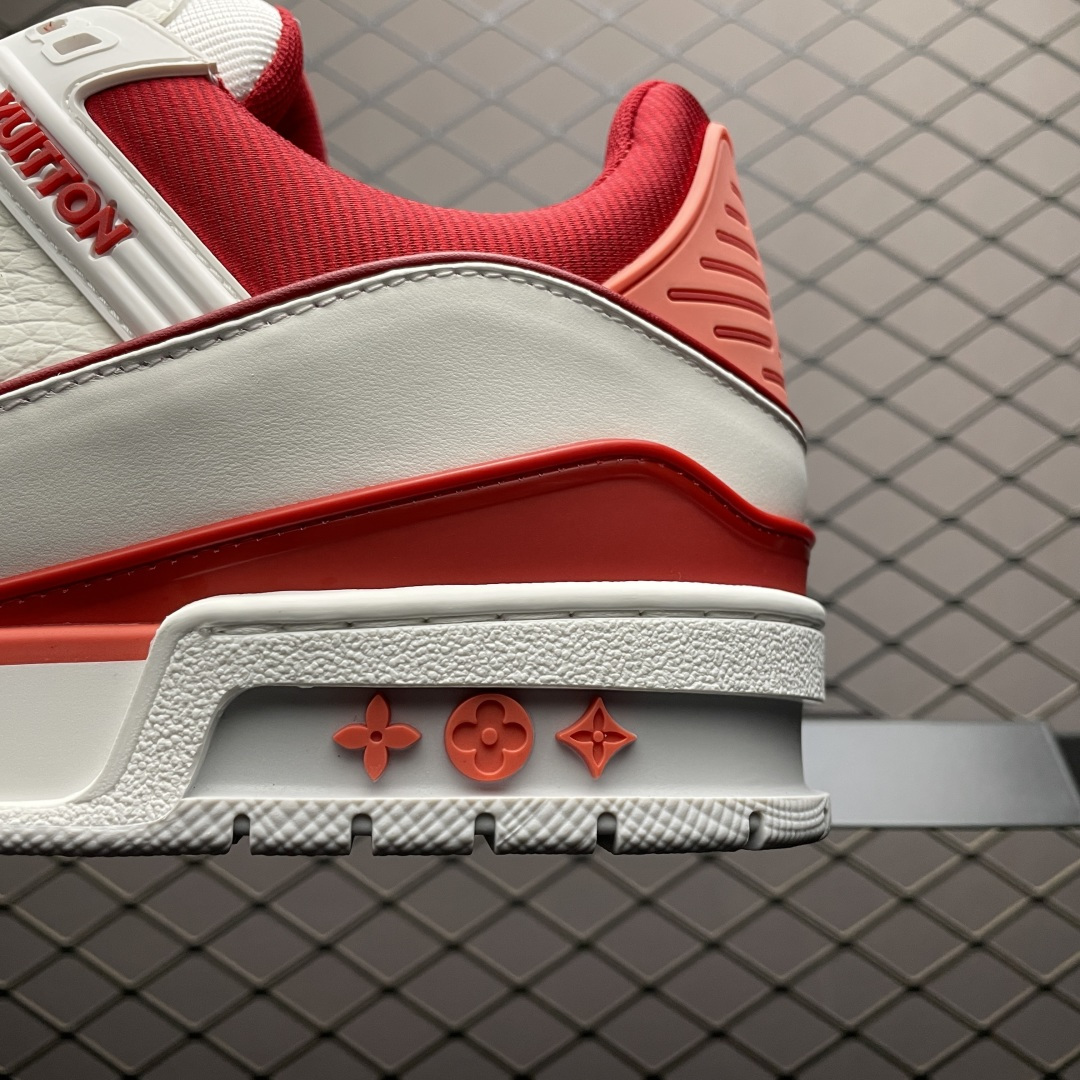 图片[4]-Louis Vuitton 路易威登 LV Trainer 低帮休闲板鞋 海淘代购同渠道品质 高端零售 外贸充正专供 原版购入开发 ZP级全套包装 完美楦型 正确卡色 大底TPU 质感媲美原版 细节与原版一致 请注意区分市面通货材 尺码：38 39 40 41 42 43 44 45 46-选品中心