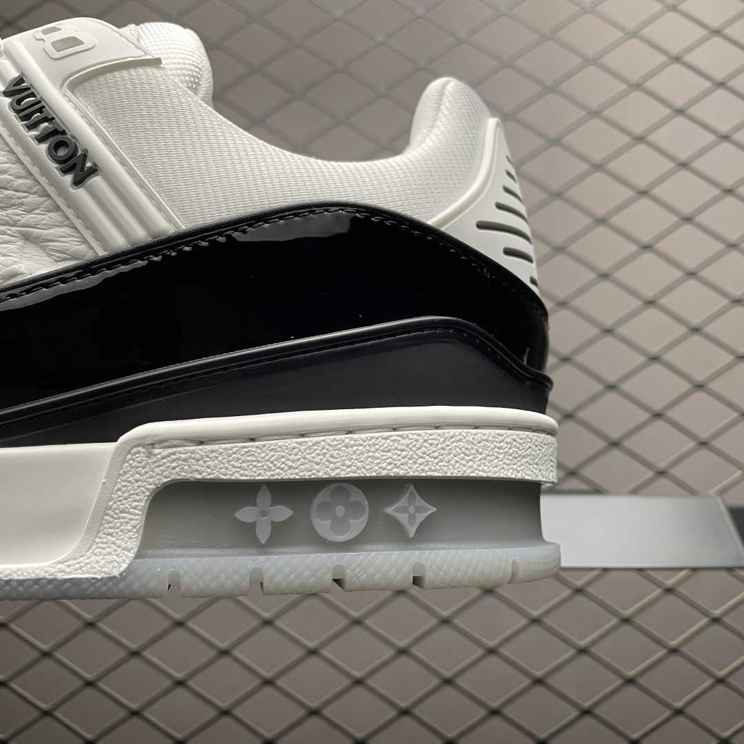 图片[4]-Louis Vuitton 路易威登 LV Trainer 低帮休闲板鞋 海淘代购同渠道品质 高端零售 外贸充正专供 原版购入开发 ZP级全套包装 完美楦型 正确卡色 大底TPU 质感媲美原版 细节与原版一致 请注意区分市面通货材 尺码：38 39 40 41 42 43 44 45 46-选品中心