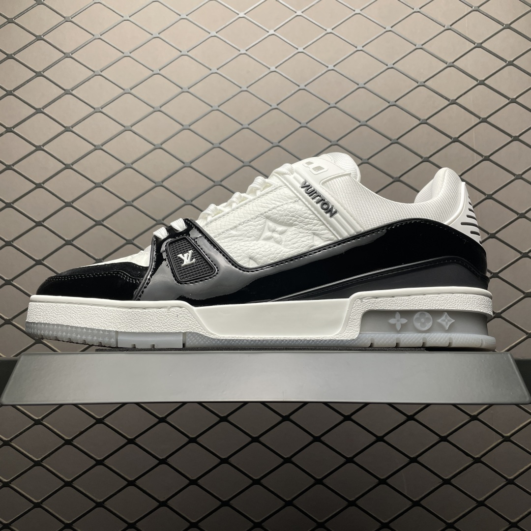 Louis Vuitton 路易威登 LV Trainer 低帮休闲板鞋 海淘代购同渠道品质 高端零售 外贸充正专供 原版购入开发 ZP级全套包装 完美楦型 正确卡色 大底TPU 质感媲美原版 细节与原版一致 请注意区分市面通货材 尺码：38 39 40 41 42 43 44 45 46-选品中心