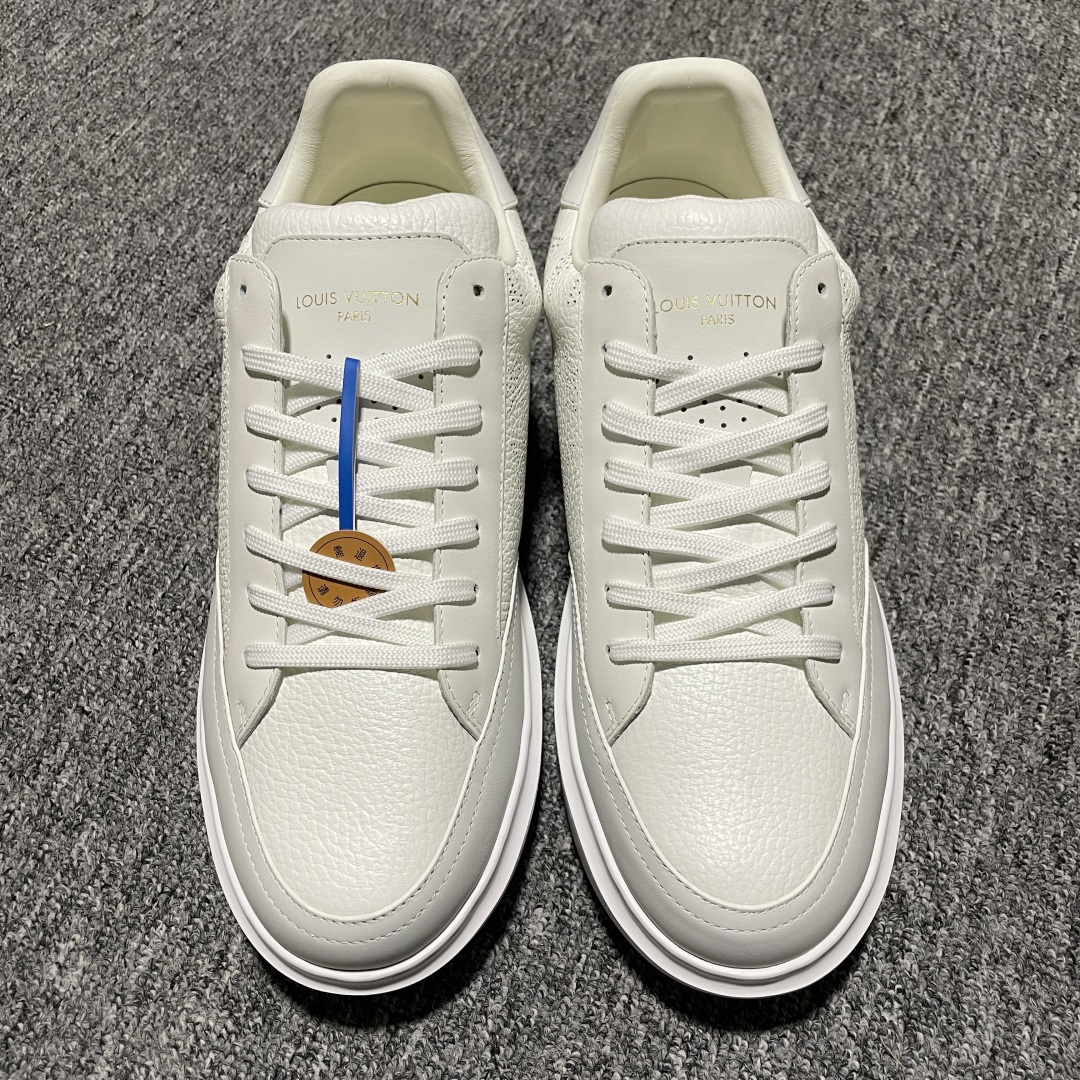 Louis Vuitton LV 路易威登 Beverly Hills 低帮休闲板鞋 海淘代购同渠道品质 高端零售 外贸充正专供 原版购入开发 ZP级全套包装 完美楦型 正确卡色 大底TPU 质感媲美原版 细节与原版一致 请注意区分市面通货材 尺码：38 39 40 41 42 43 44 45 46-选品中心