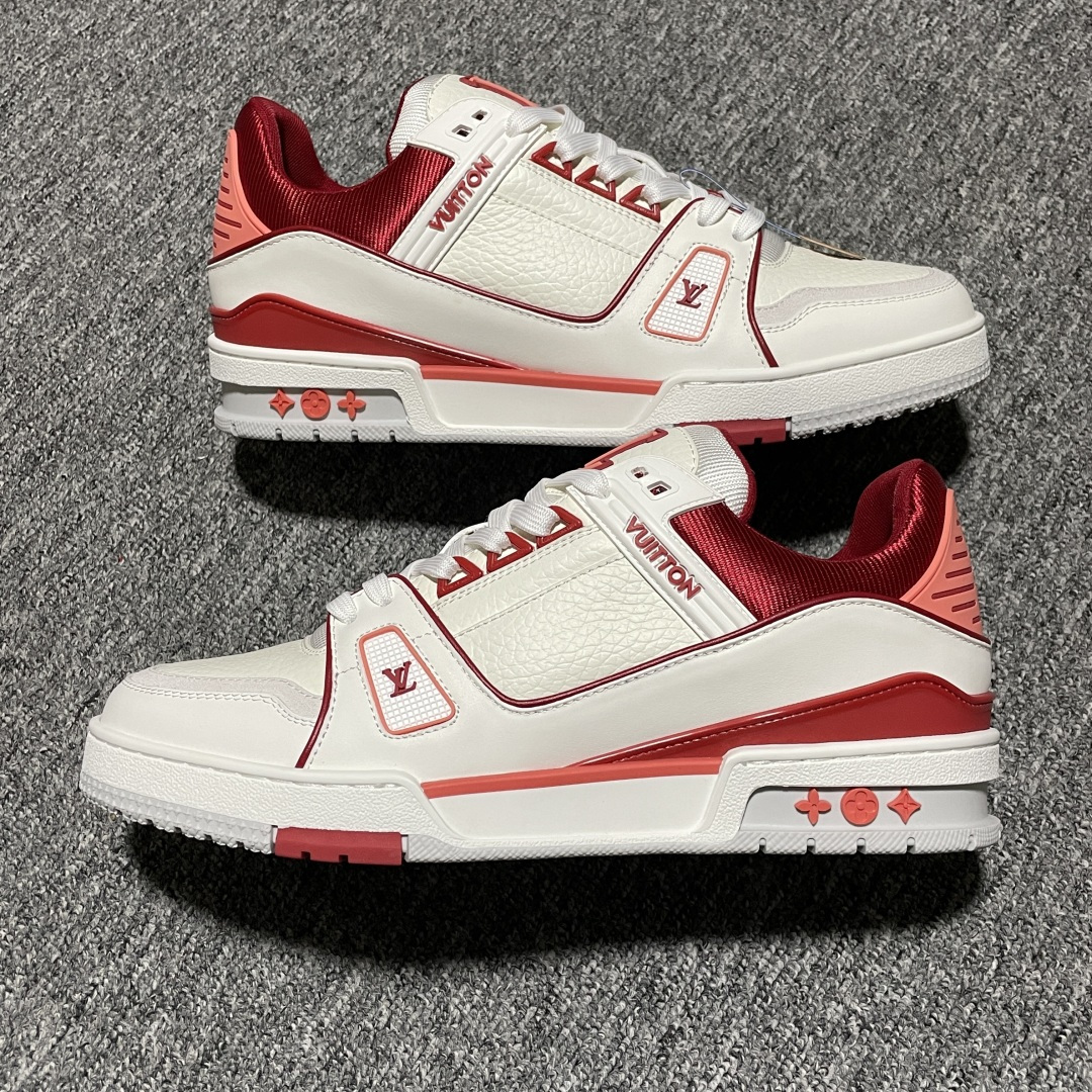 图片[5]-Louis Vuitton 路易威登 LV Trainer 低帮休闲板鞋 海淘代购同渠道品质 高端零售 外贸充正专供 原版购入开发 ZP级全套包装 完美楦型 正确卡色 大底TPU 质感媲美原版 细节与原版一致 请注意区分市面通货材 尺码：38 39 40 41 42 43 44 45 46-选品中心