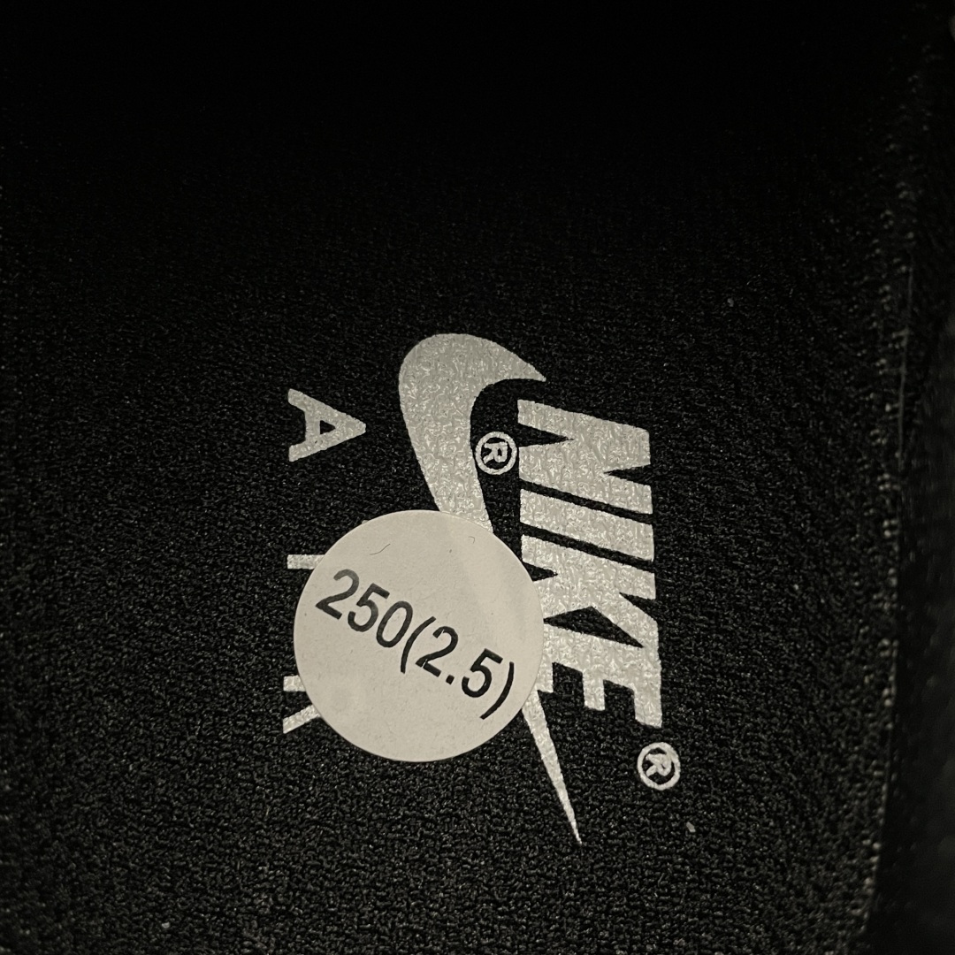 图片[8]-NK Air Force 1 Low 空军一号低帮休闲板鞋 HQ1977-001 原厂冲刀皮料切割干净 无任何毛边 打造纯正空军 全掌内置蜂窝气垫 原盒配件 原厂中底钢印、拉帮完美 全套原楦原模倾力打造完美版型 尺码：36 36.5 37.5 38 38.5 39 40 40.5 41 42 42.5 43 44 44.5 45 46-选品中心