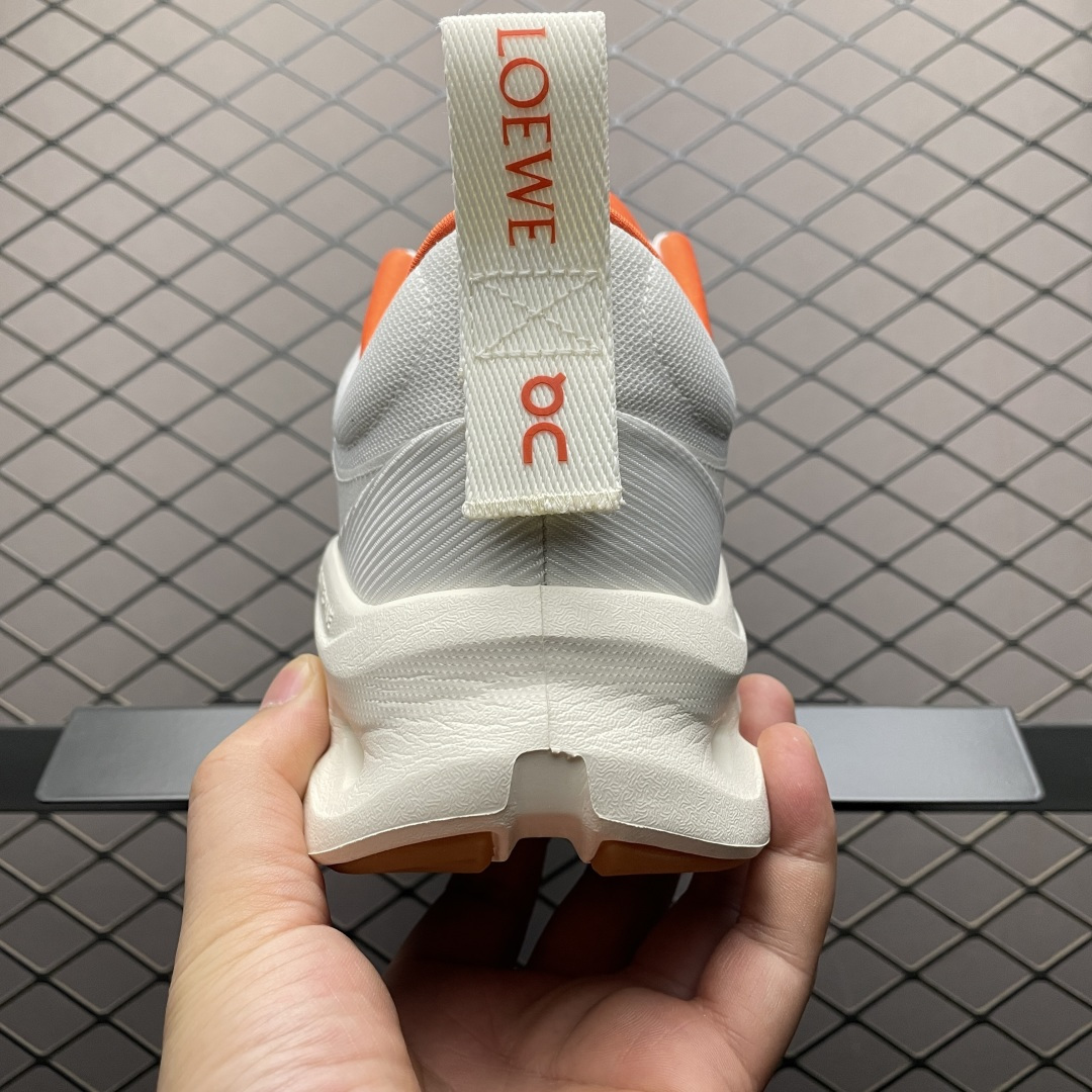 图片[2]-纯原版 Loewe x ON 罗意威昂跑联名 Cloudtilt 2.0 系列 3ME10691562 市售最高品质出货 全系列配色均原鞋购入开发打造 全新独立私模 高端零售 外贸平台充正品质 独家定制全套包装 内含防尘袋一个 注意：售后需完整退回 尺码：36 36.5 37 38 38.5 39 40 40.5 41 42 42.5 43 44 44.5 45 46-选品中心