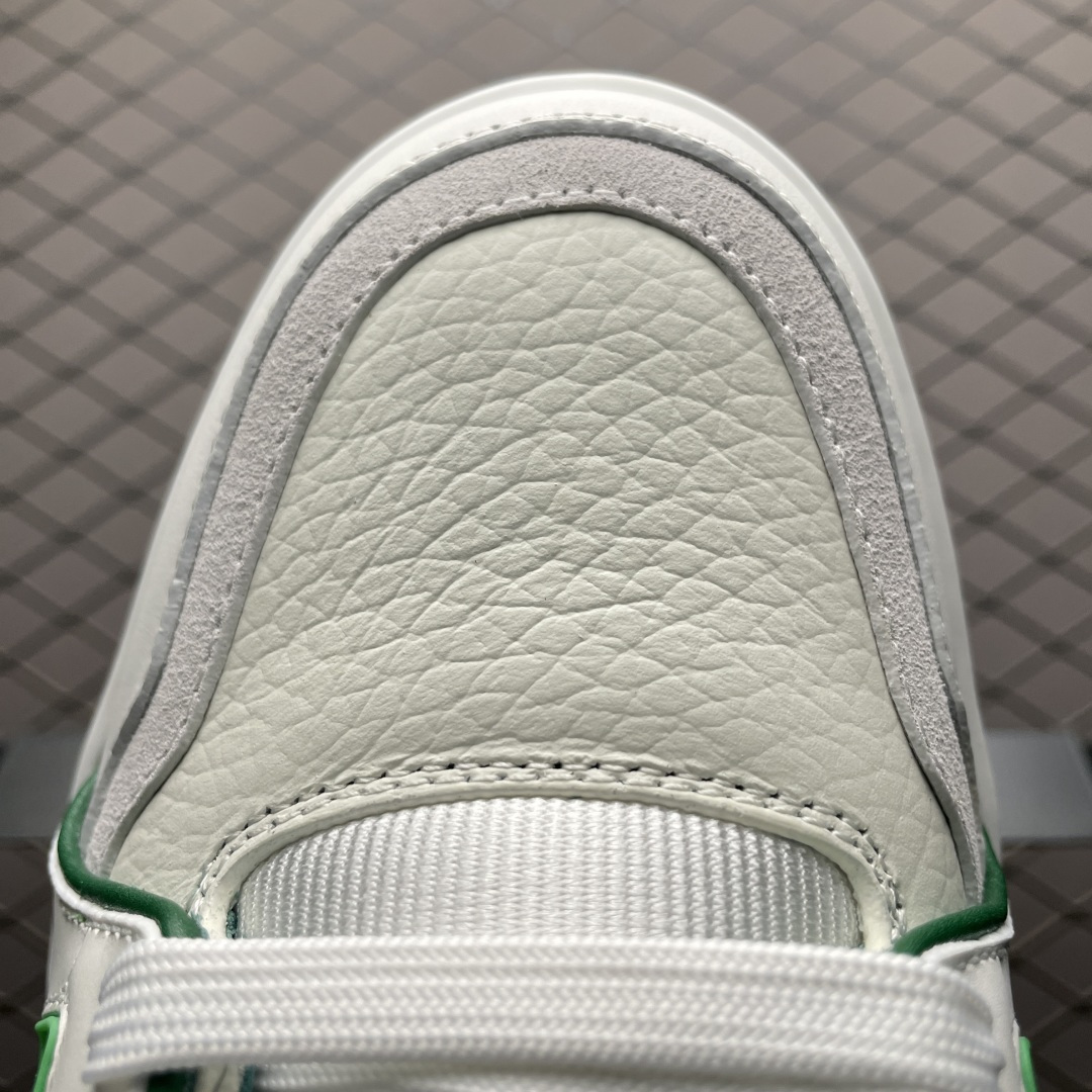 图片[7]-Louis Vuitton 路易威登 LV Trainer 低帮休闲板鞋 海淘代购同渠道品质 高端零售 外贸充正专供 原版购入开发 ZP级全套包装 完美楦型 正确卡色 大底TPU 质感媲美原版 细节与原版一致 请注意区分市面通货材 尺码：38 39 40 41 42 43 44 45 46-选品中心