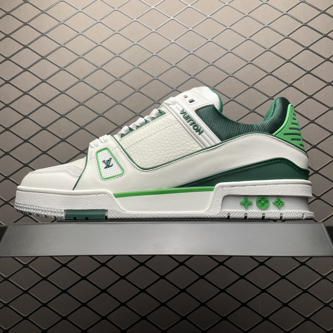 Louis Vuitton 路易威登 LV Trainer 低帮休闲板鞋 海淘代购同渠道品质 高端零售 外贸充正专供 原版购入开发 ZP级全套包装 完美楦型 正确卡色 大底TPU 质感媲美原版 细节与原版一致 请注意区分市面通货材 尺码：38 39 40 41 42 43 44 45 46-选品中心