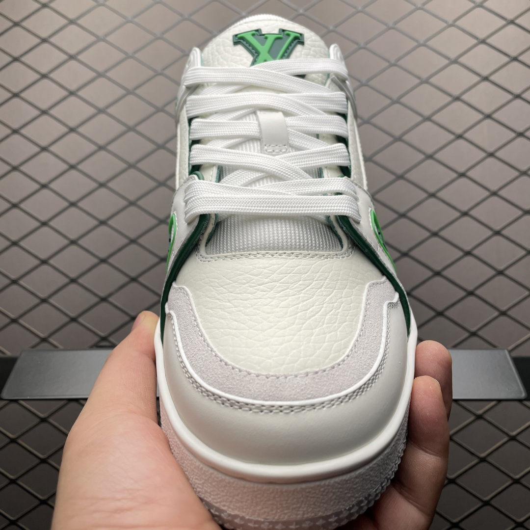 图片[9]-Louis Vuitton 路易威登 LV Trainer 低帮休闲板鞋 海淘代购同渠道品质 高端零售 外贸充正专供 原版购入开发 ZP级全套包装 完美楦型 正确卡色 大底TPU 质感媲美原版 细节与原版一致 请注意区分市面通货材 尺码：38 39 40 41 42 43 44 45 46-选品中心