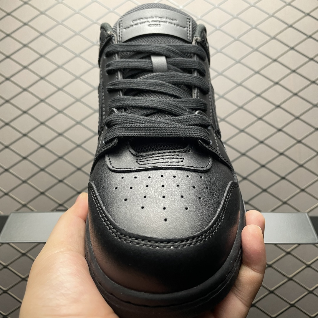 图片[9]-Off-White Out of Office 低帮复古休闲鞋 该款运动鞋单品有皮质制成饰有品牌标志性 Zip Tie束线带吊牌牌，侧面饰有Arrows图案，展现出品牌对街头风格的偏爱 尺码：36 37 38 39 40 41 42 43 44 45 46 47-选品中心