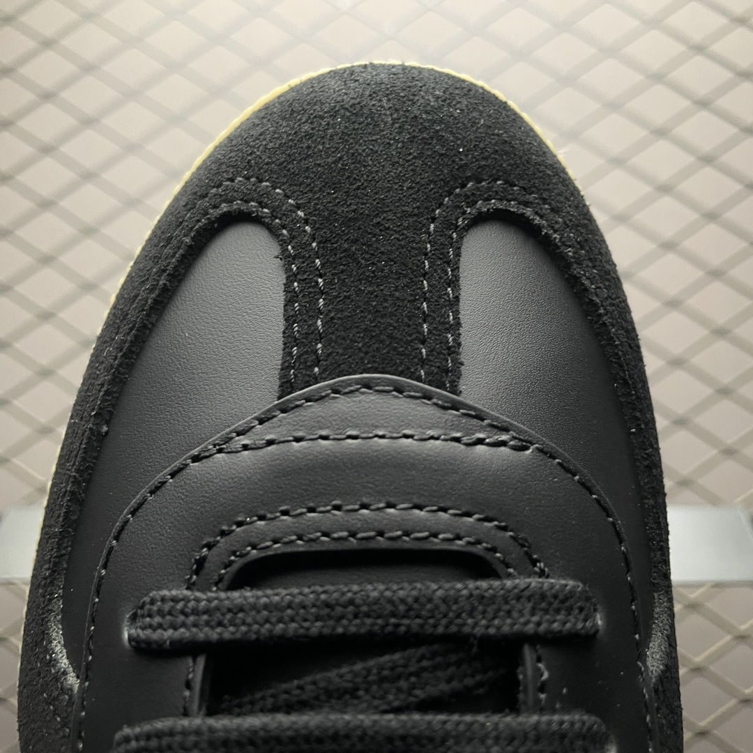 图片[7]-Dior 迪奥 B01 老钱风 低帮休闲板鞋 海淘代购同渠道品质 原版购入开发 私模大底 进口牛皮鞋面（内里胎牛皮）打造 高端零售 外贸充正专供 ZP级全套包装 完美楦型 正确卡色 质感媲美原版 细节与原版一致 请注意区分市面通货材 尺码：38 39 40 41 42 43 44 45 46-选品中心