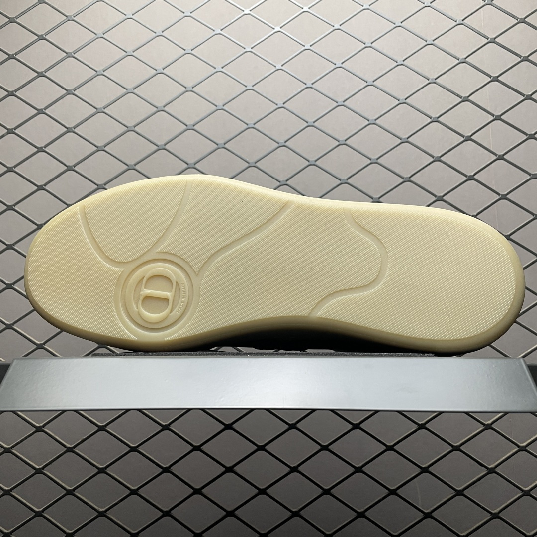 图片[5]-Dior 迪奥 B01 老钱风 低帮休闲板鞋 海淘代购同渠道品质 原版购入开发 私模大底 进口牛皮鞋面（内里胎牛皮）打造 高端零售 外贸充正专供 ZP级全套包装 完美楦型 正确卡色 质感媲美原版 细节与原版一致 请注意区分市面通货材 尺码：38 39 40 41 42 43 44 45 46-选品中心