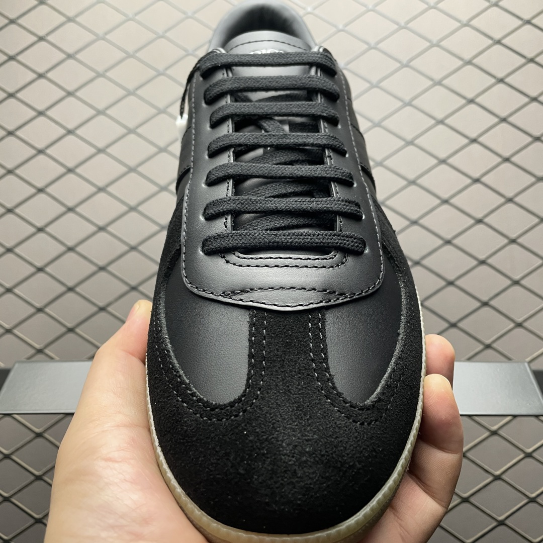 图片[9]-Dior 迪奥 B01 老钱风 低帮休闲板鞋 海淘代购同渠道品质 原版购入开发 私模大底 进口牛皮鞋面（内里胎牛皮）打造 高端零售 外贸充正专供 ZP级全套包装 完美楦型 正确卡色 质感媲美原版 细节与原版一致 请注意区分市面通货材 尺码：38 39 40 41 42 43 44 45 46-选品中心